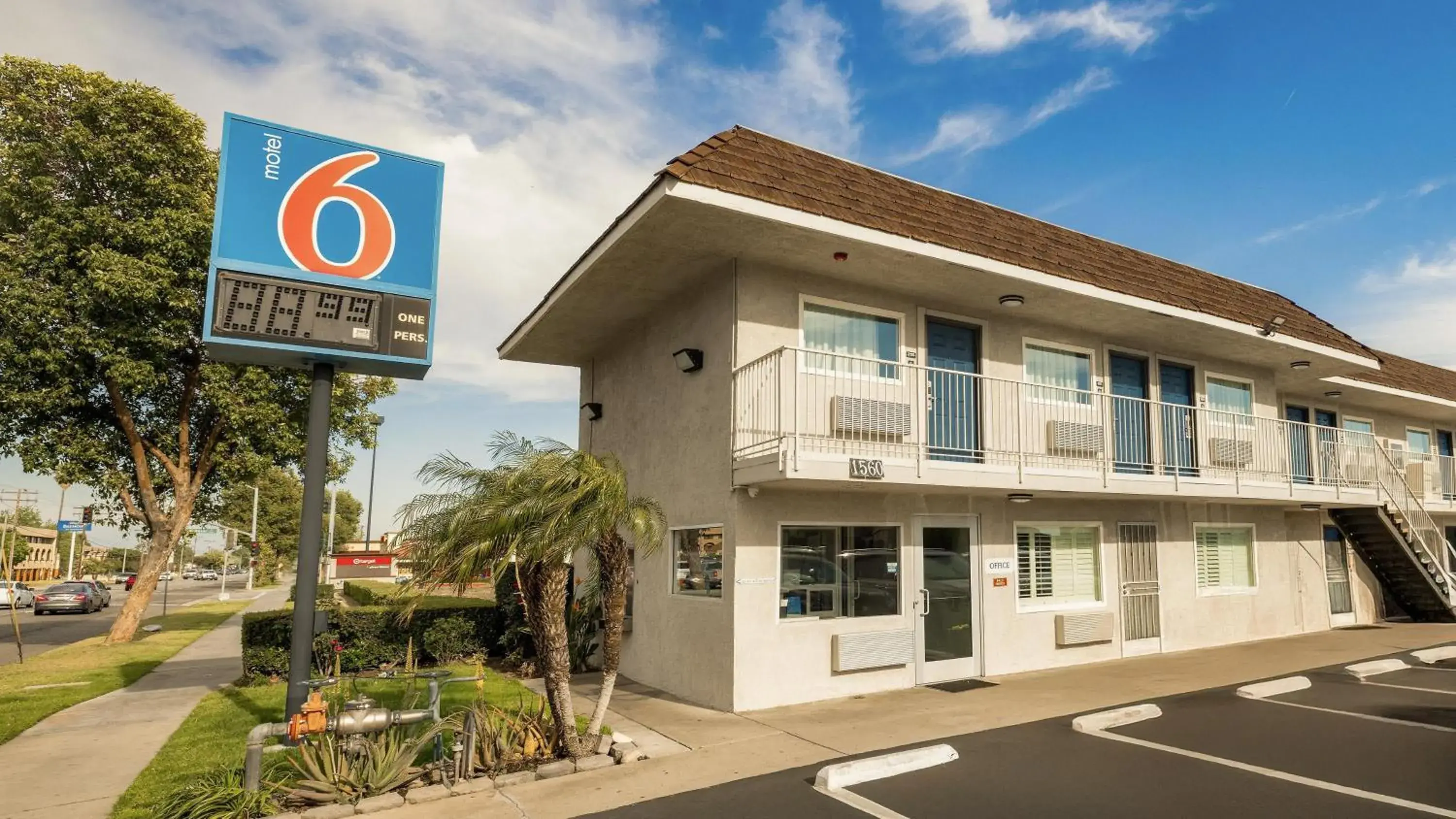 Property building in Motel 6 Ontario, CA - Airport Property building in Motel 6 Ontario, CA - Airport