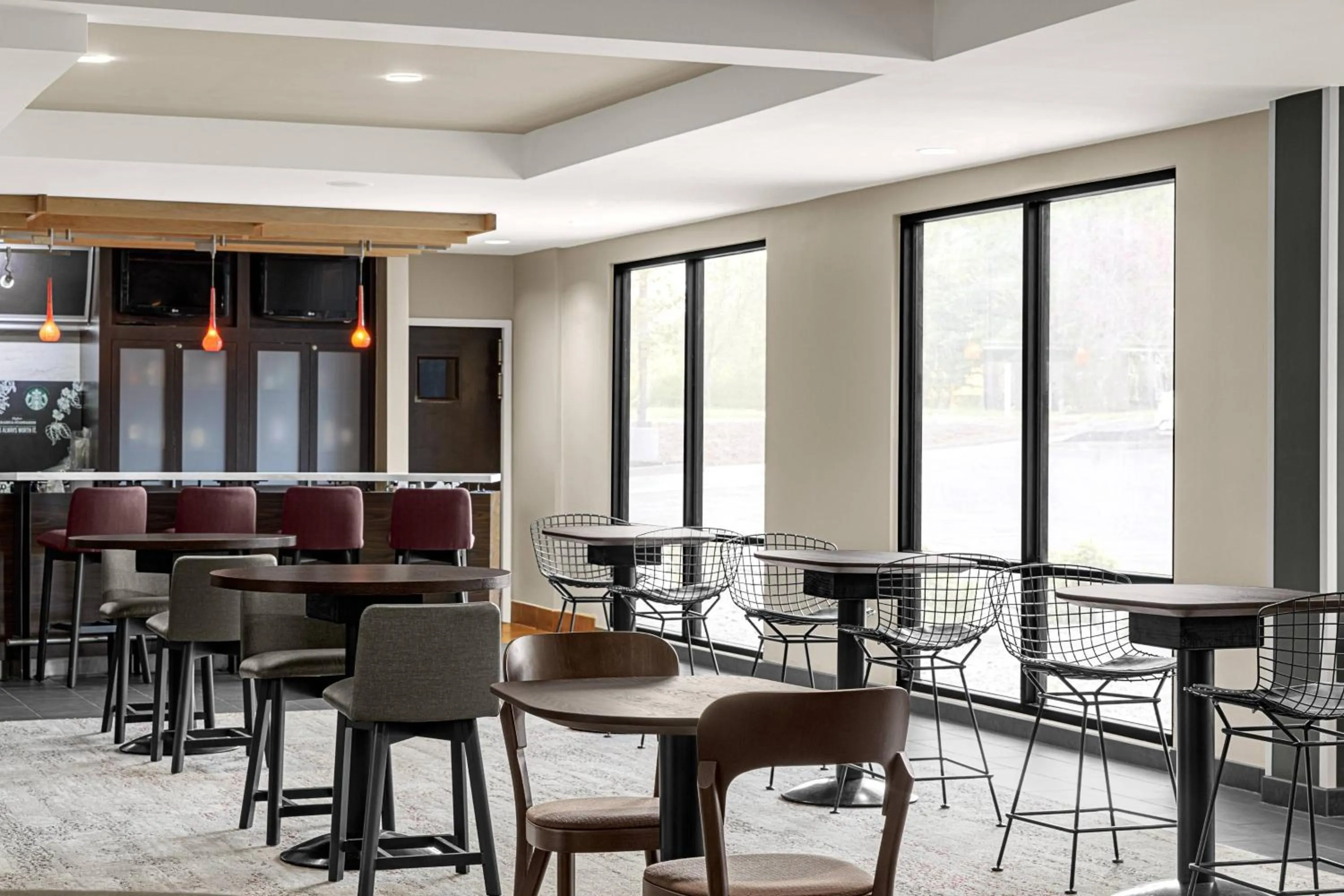 Restaurant/places to eat in Courtyard Paducah West