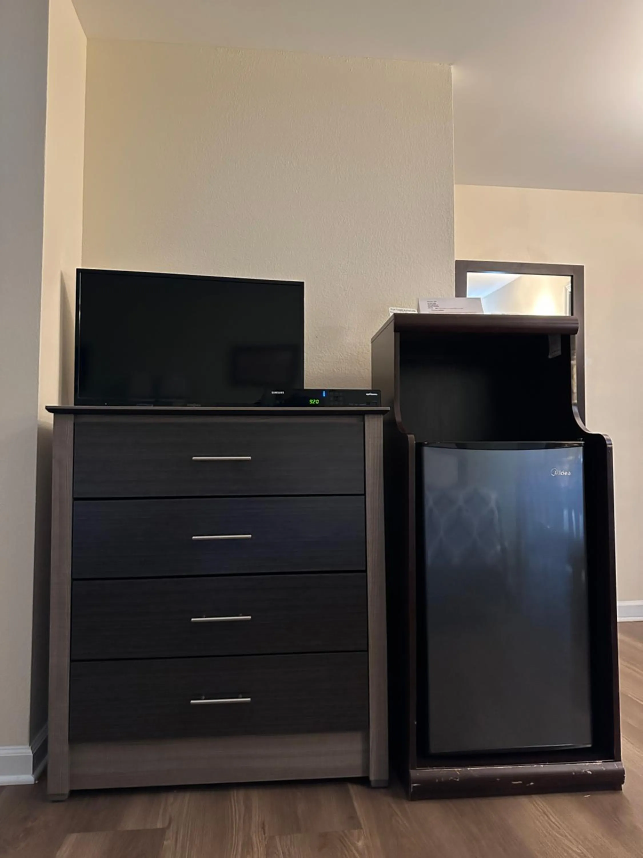 furniture in Sea Girt Lodge