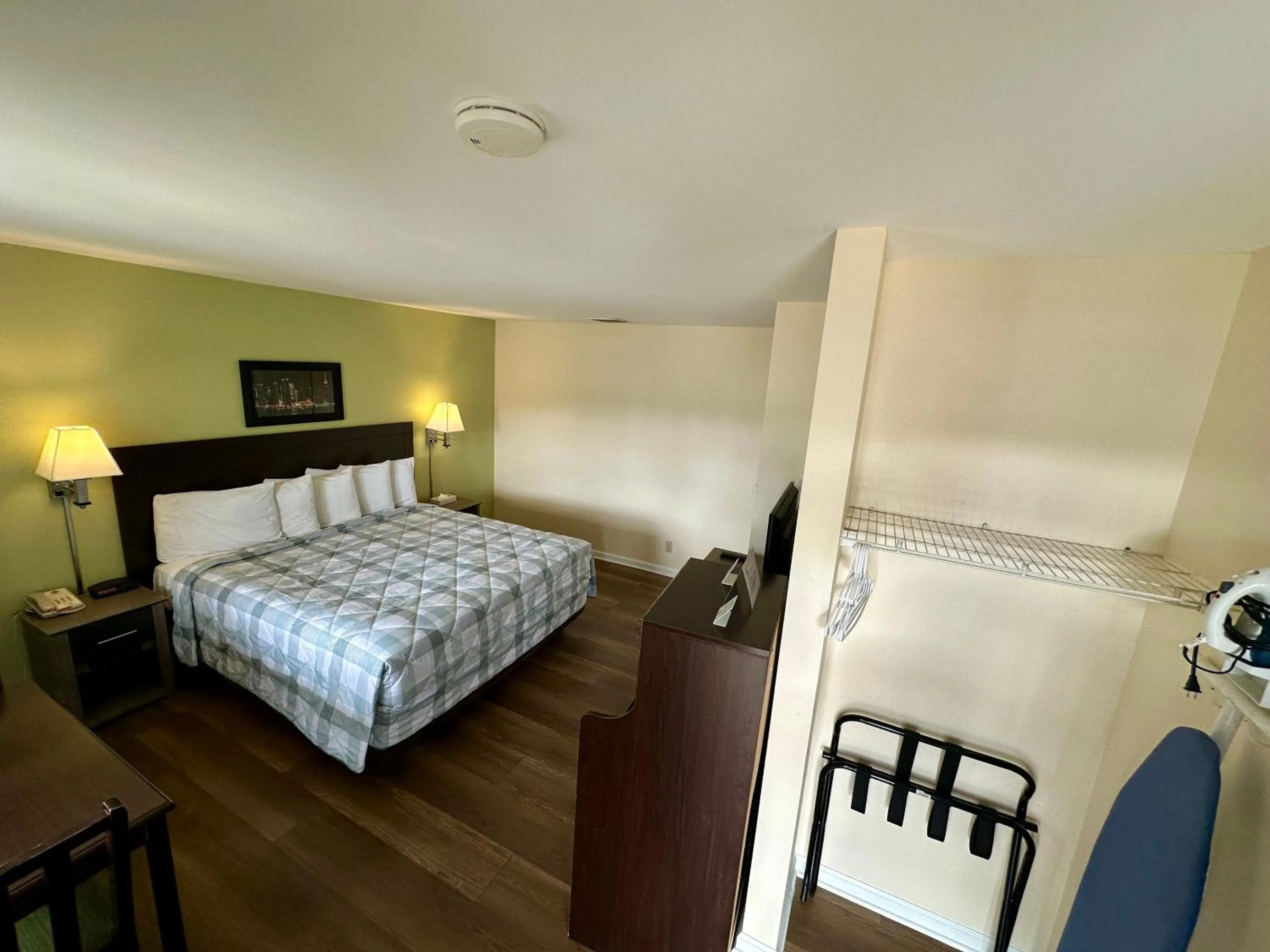 Bedroom, Bed in Sea Girt Lodge