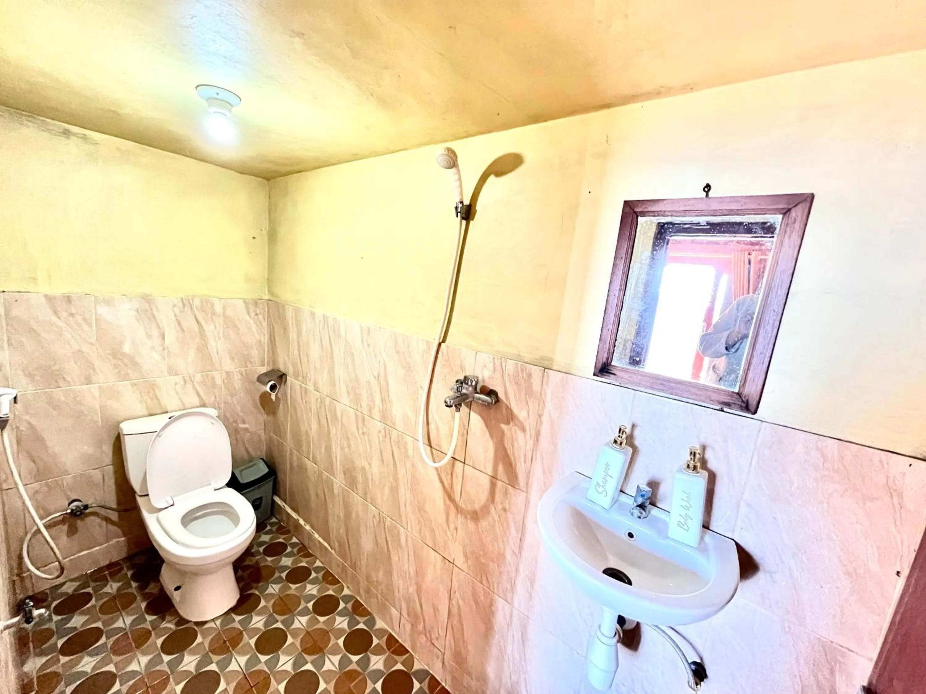 Toilet in Bali Sunrise Camp & Glamping