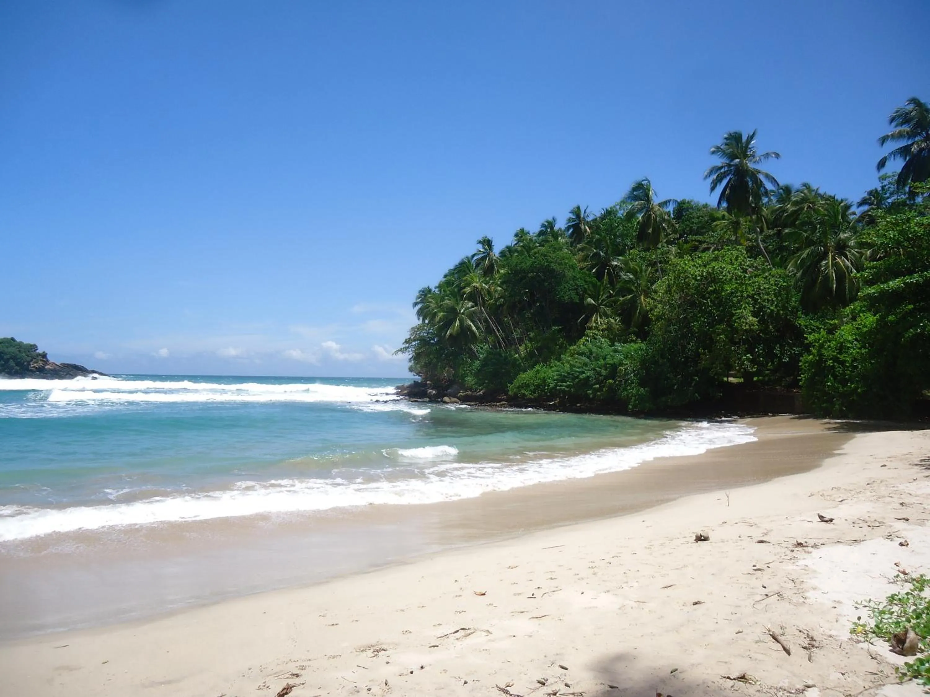 Beach in Sea Port Hiriketiya