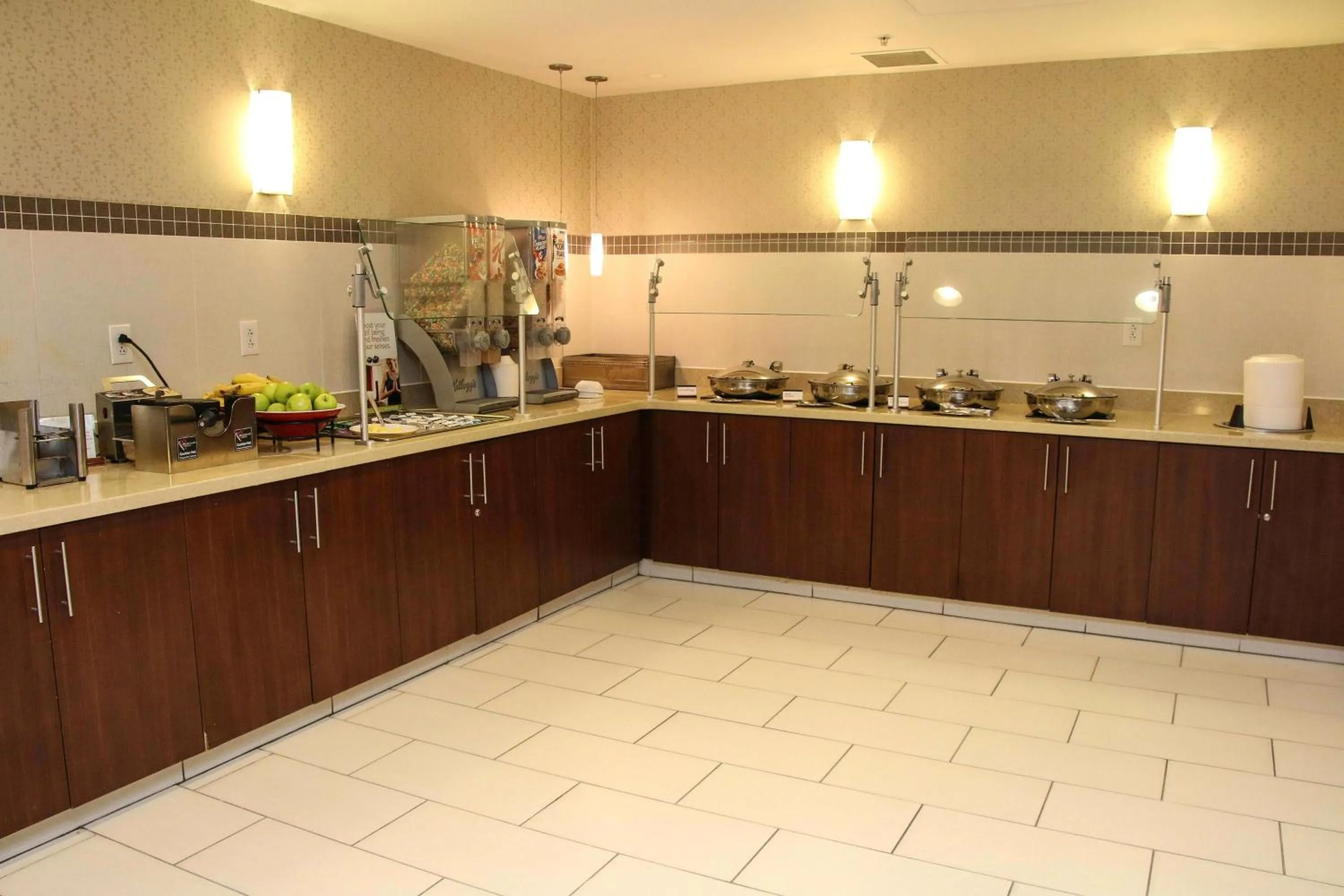 Breakfast in Residence Inn Newport News Airport