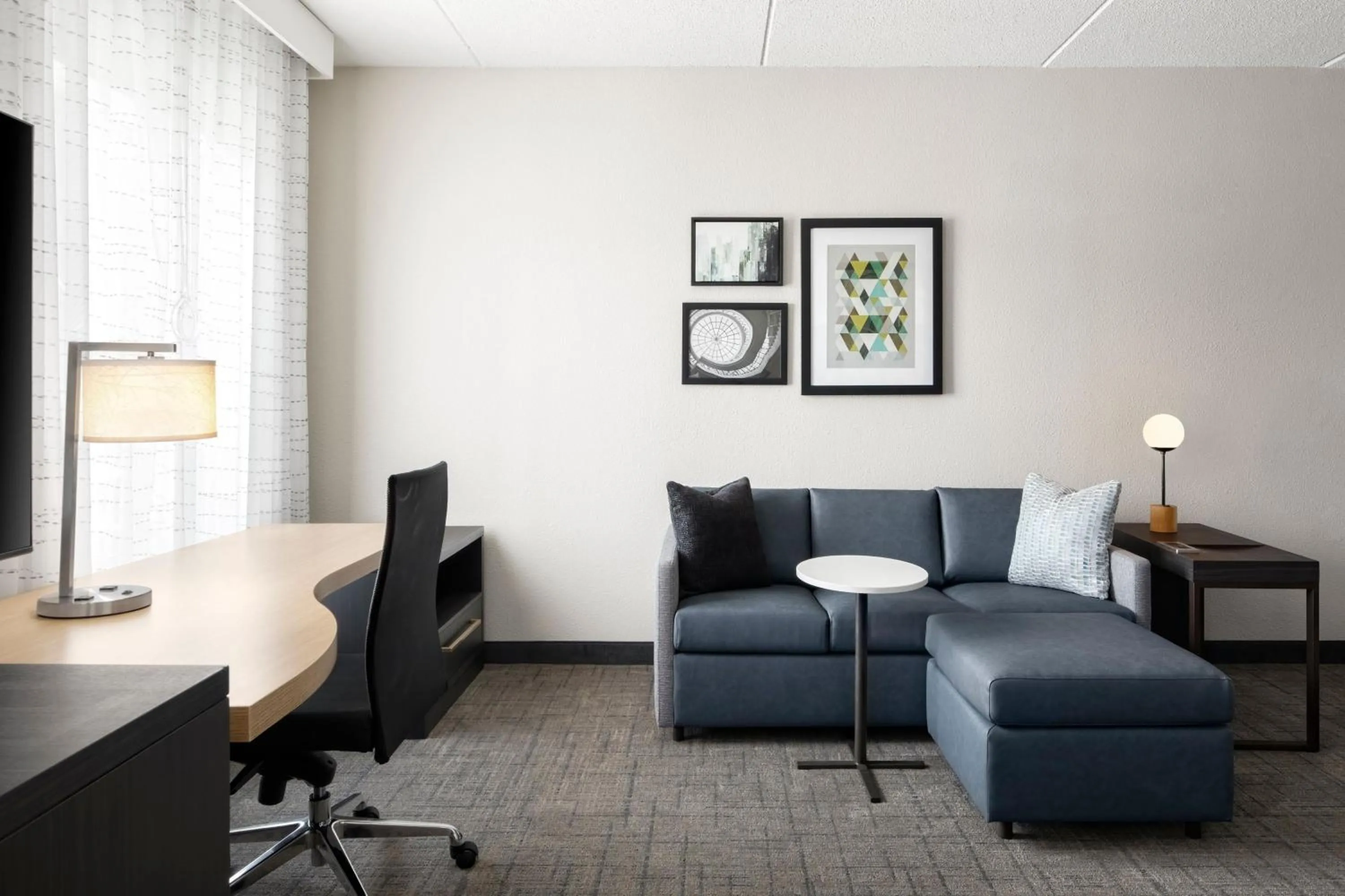 Living room in Residence Inn Newport News Airport