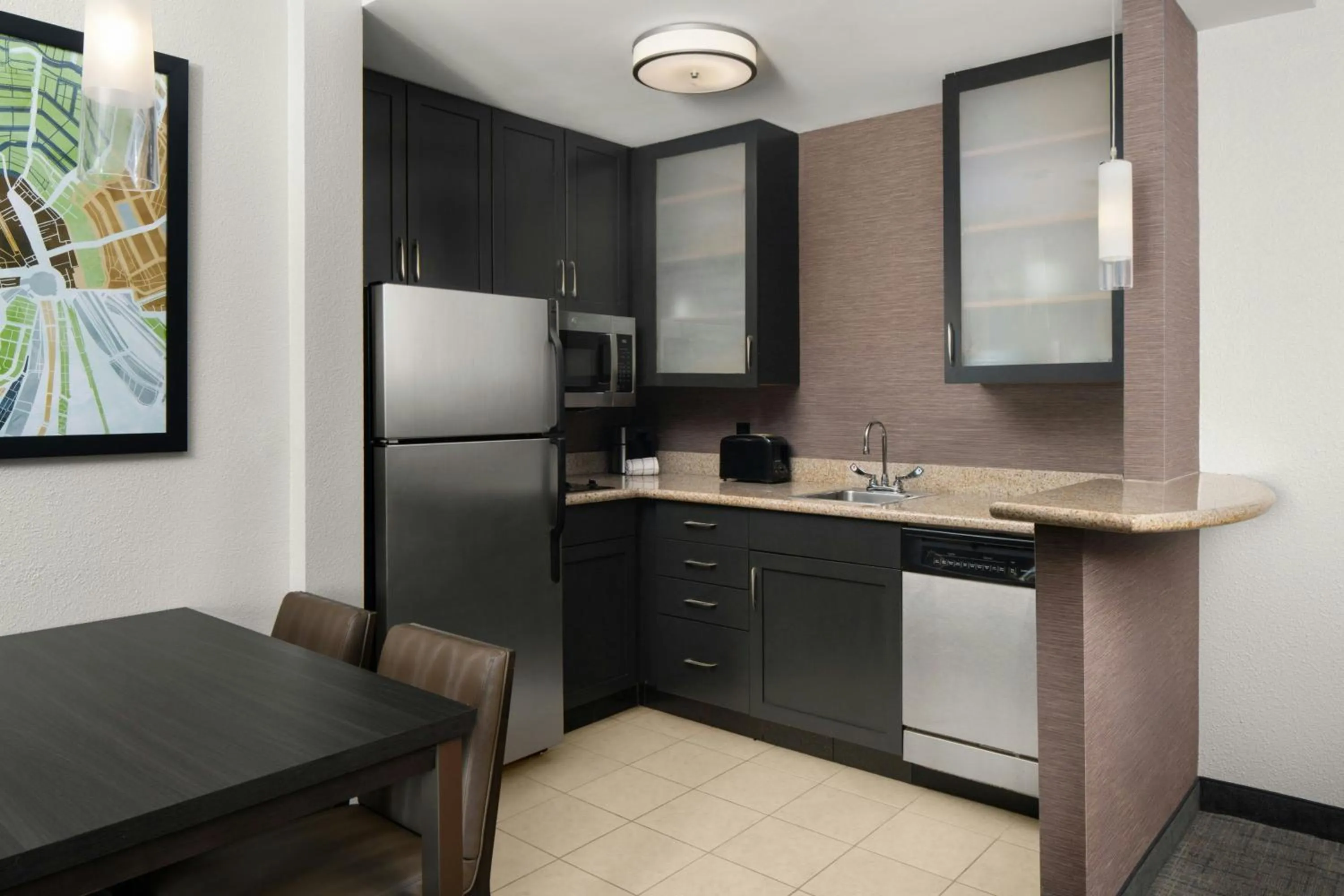Kitchen or kitchenette in Residence Inn Newport News Airport