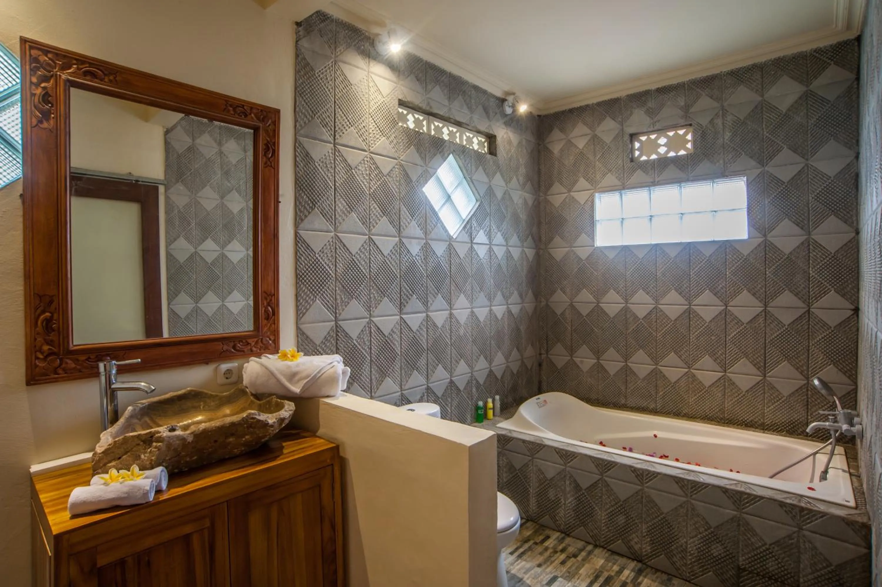 Bathroom in Villa Two Islands