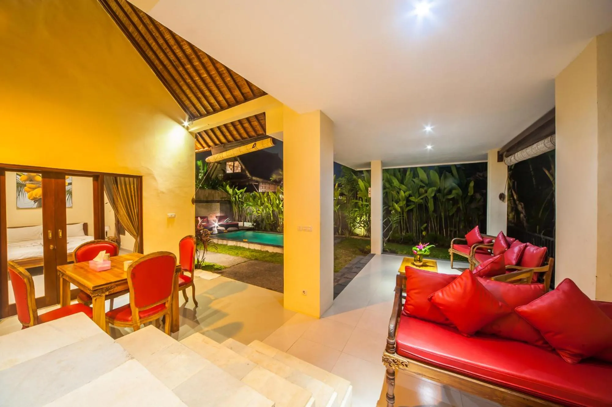Living room, Bed in Villa Two Islands