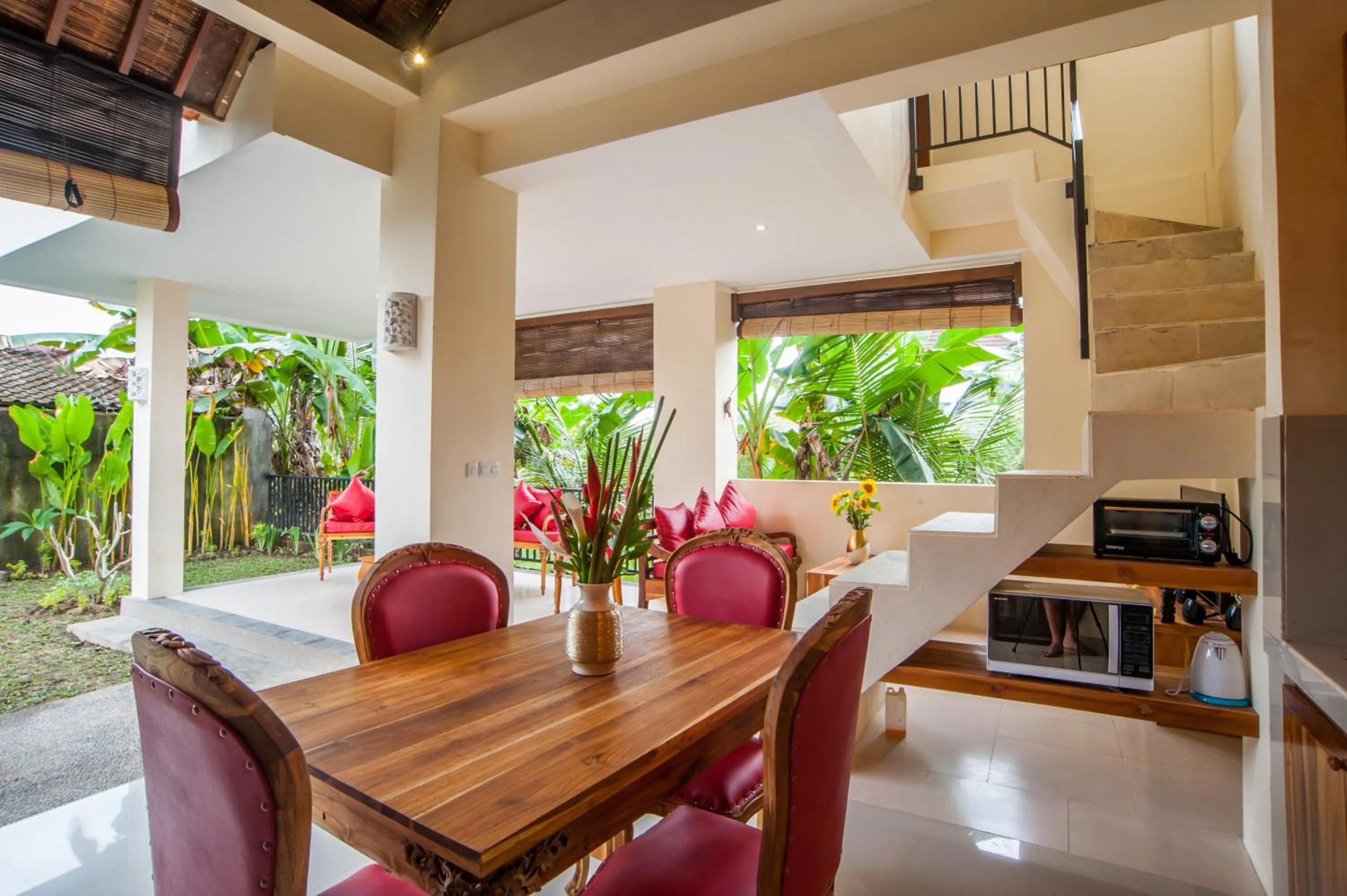 Dining area in Villa Two Islands
