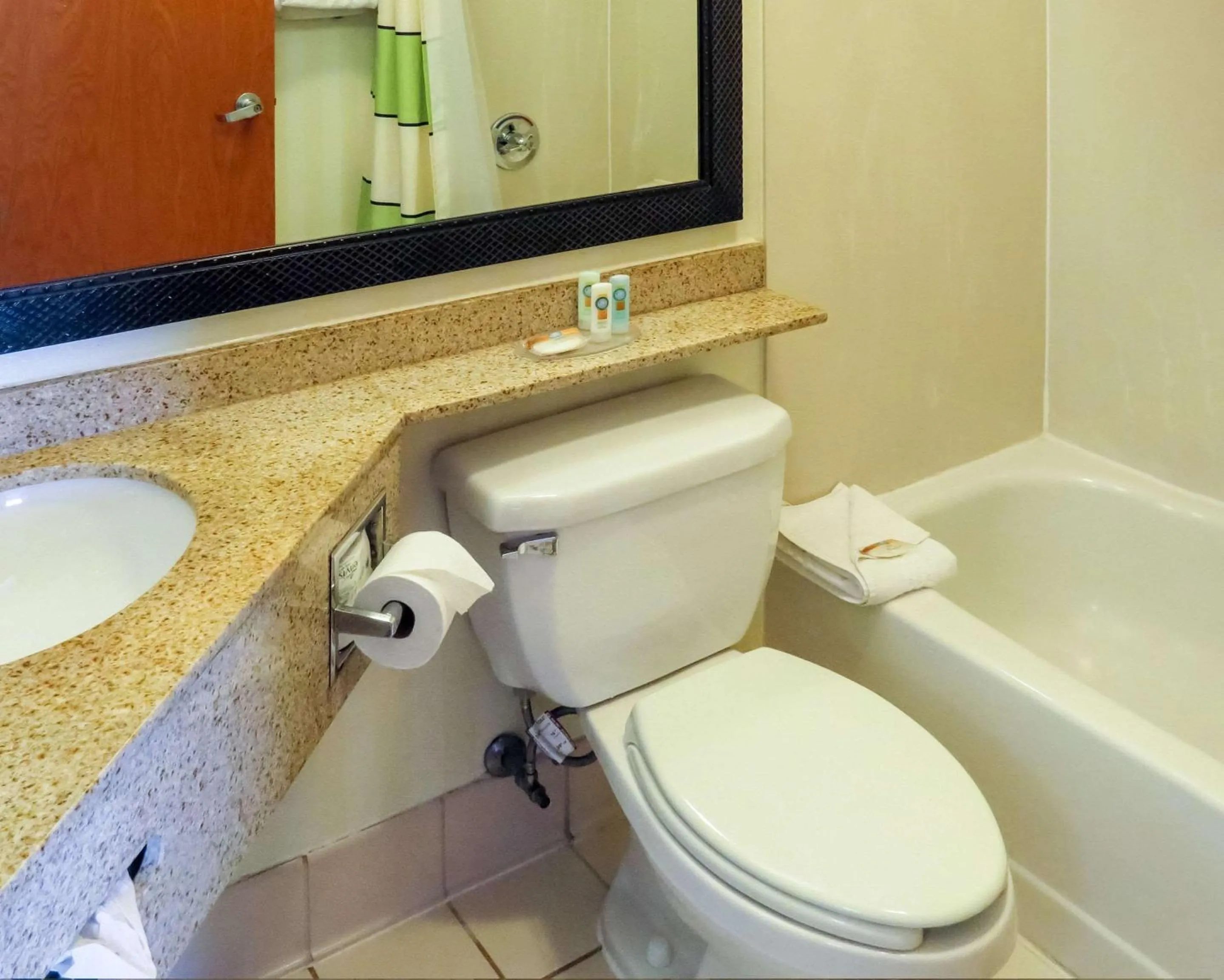 Bathroom in Quality Inn Cranberry Township