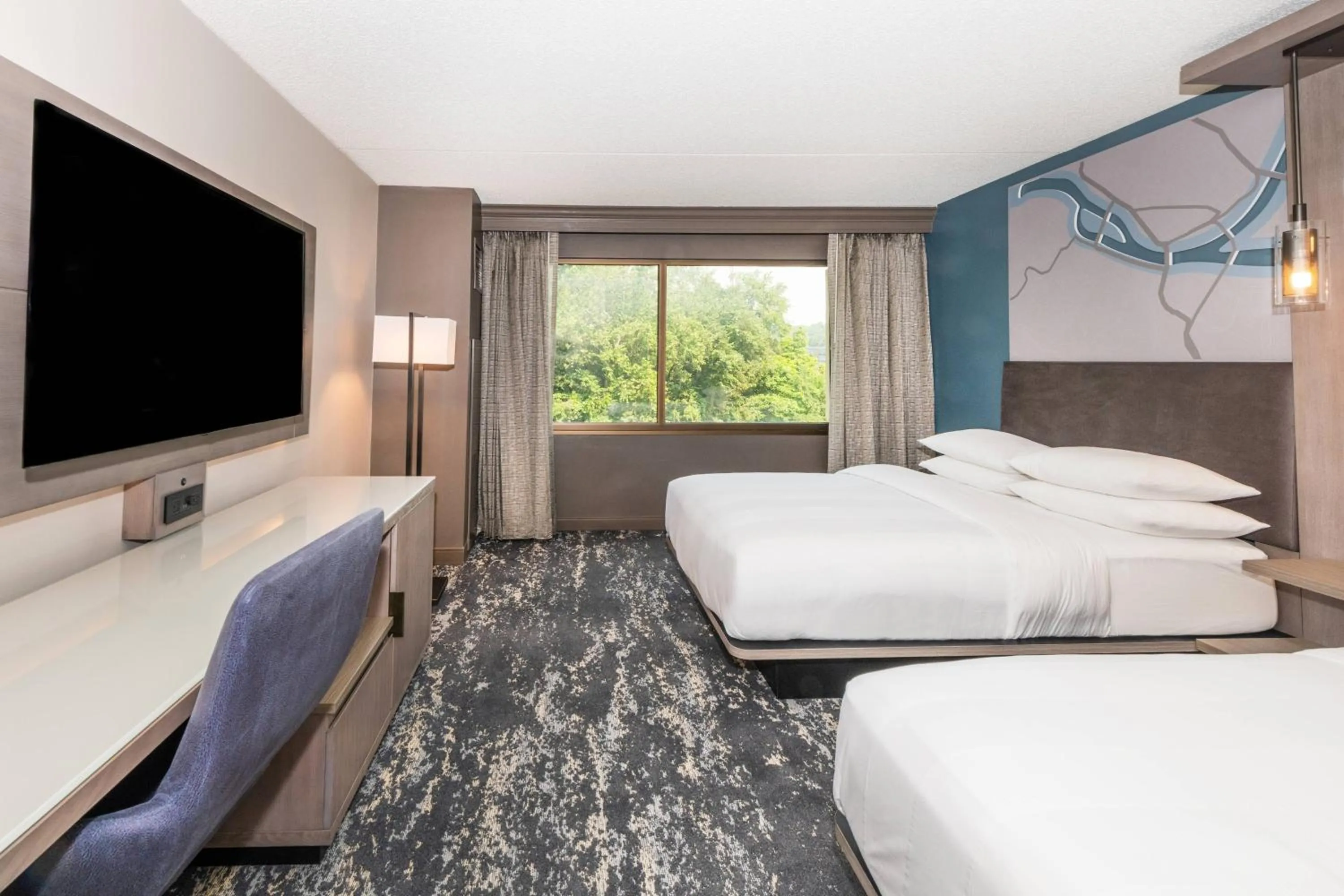 Photo of the whole room, Bed in Pittsburgh Airport Marriott