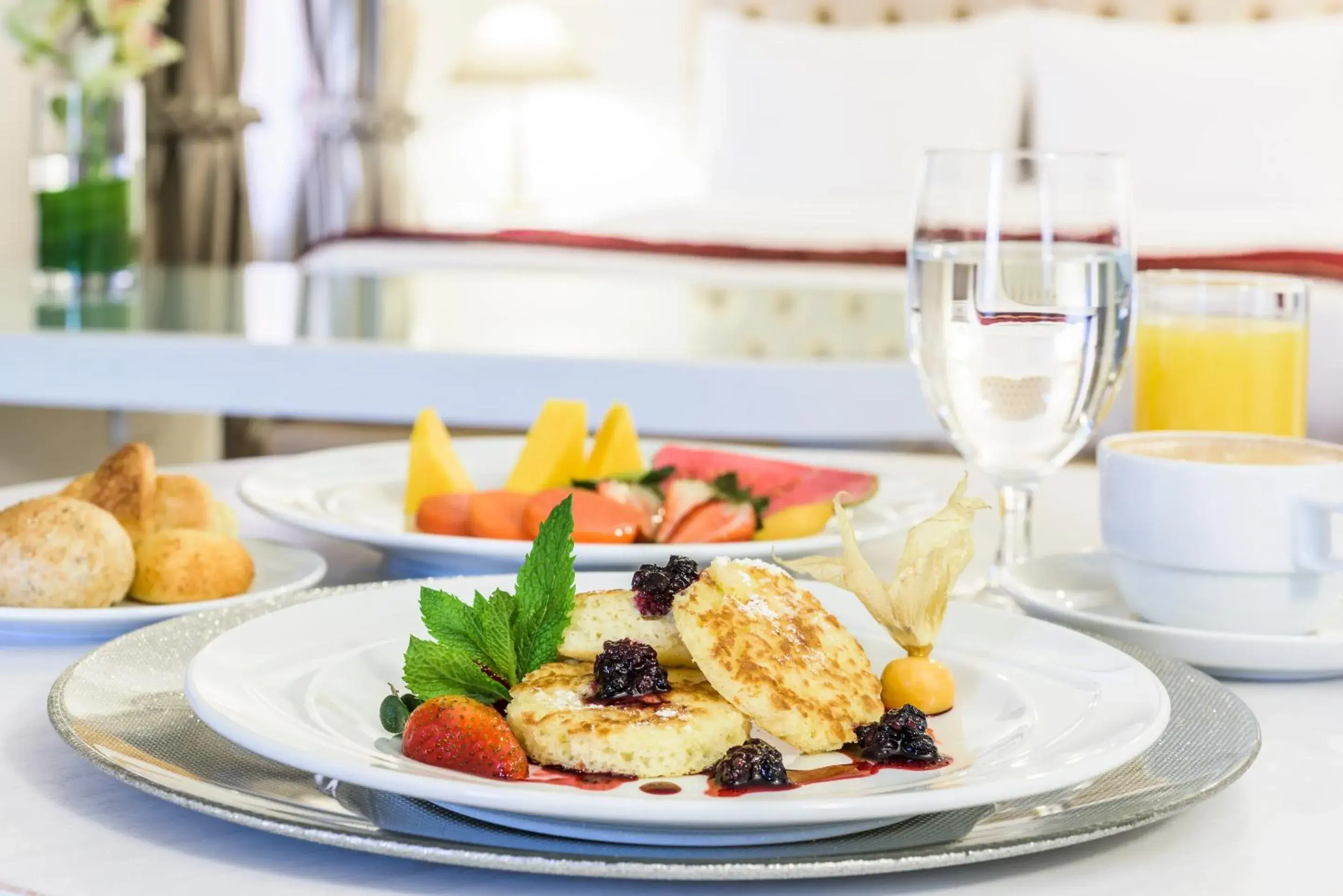 Breakfast in GHL Hotel Hamilton Breakfast in GHL Hotel Hamilton