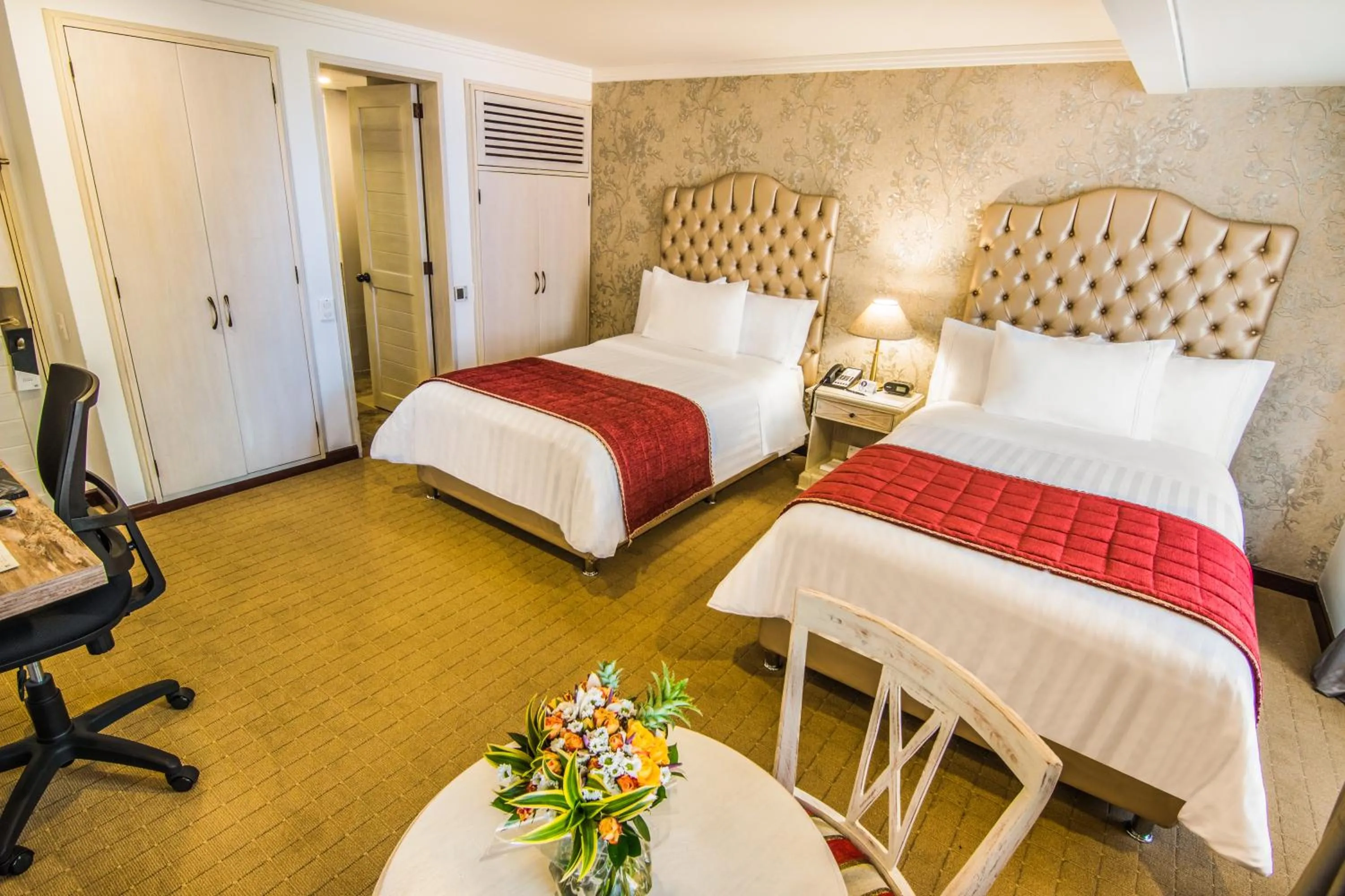 Photo of the whole room, Bed in GHL Hotel Hamilton