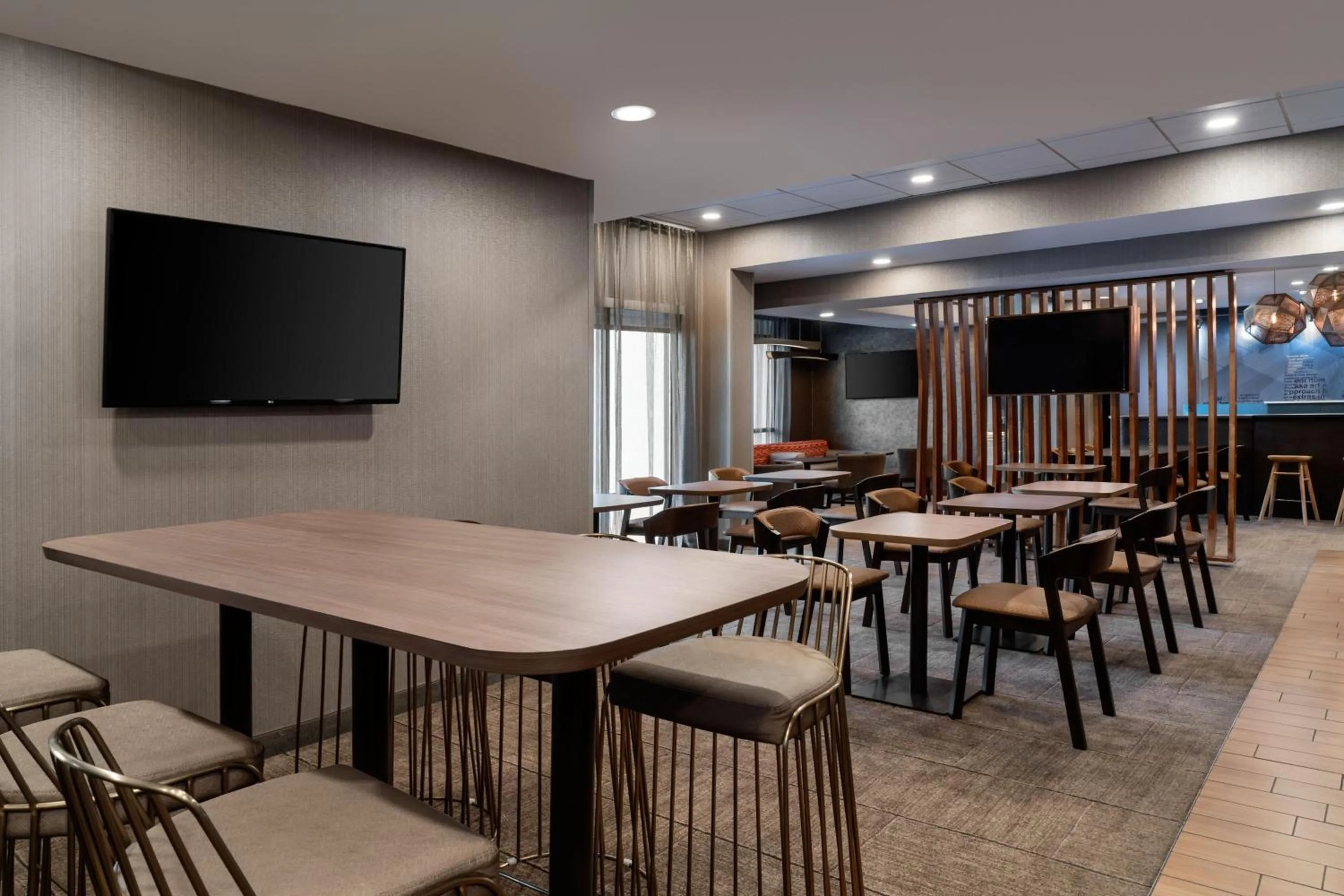 Breakfast in SpringHill Suites West Mifflin