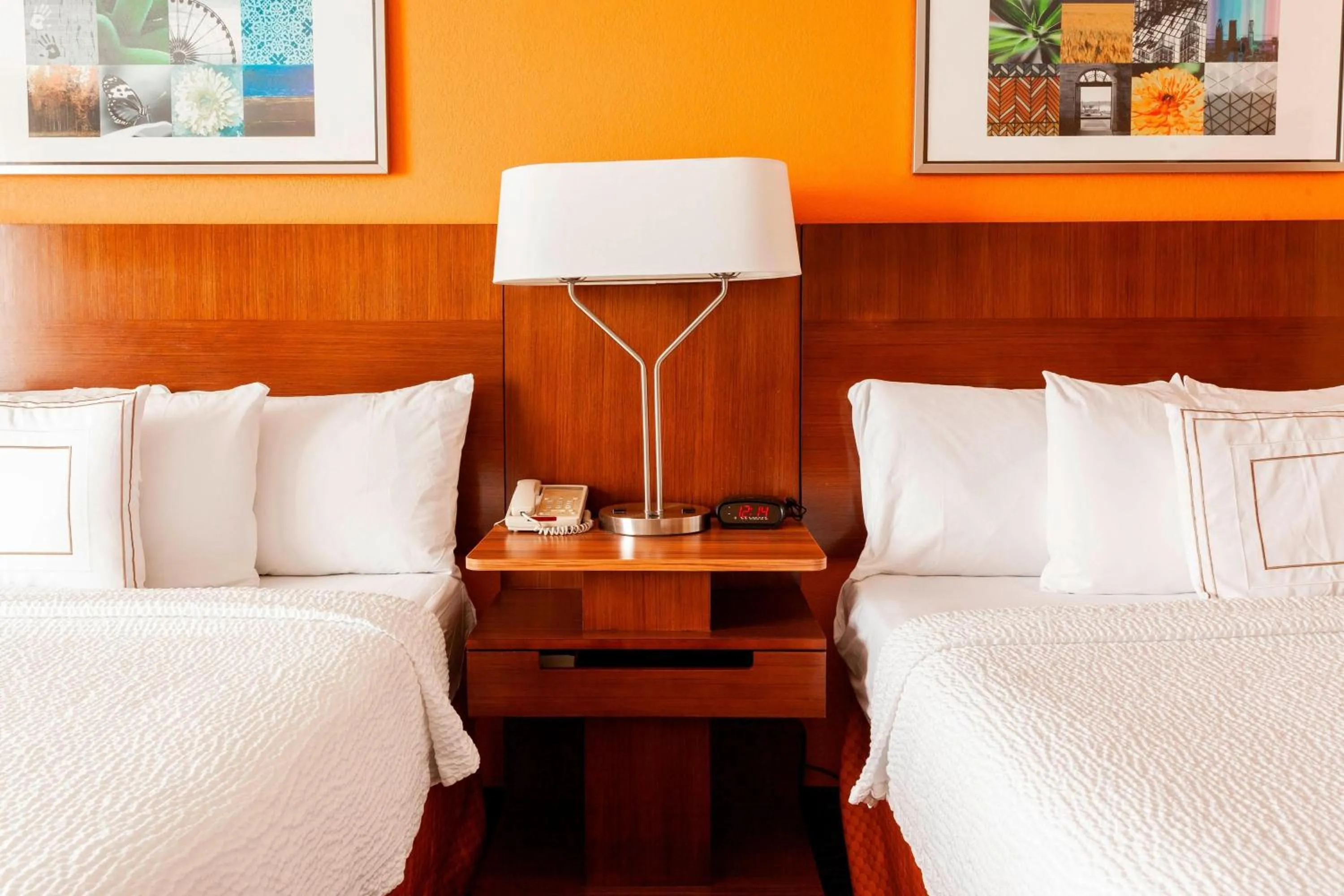 Photo of the whole room, Bed in Fairfield Inn by Marriott Ponca City