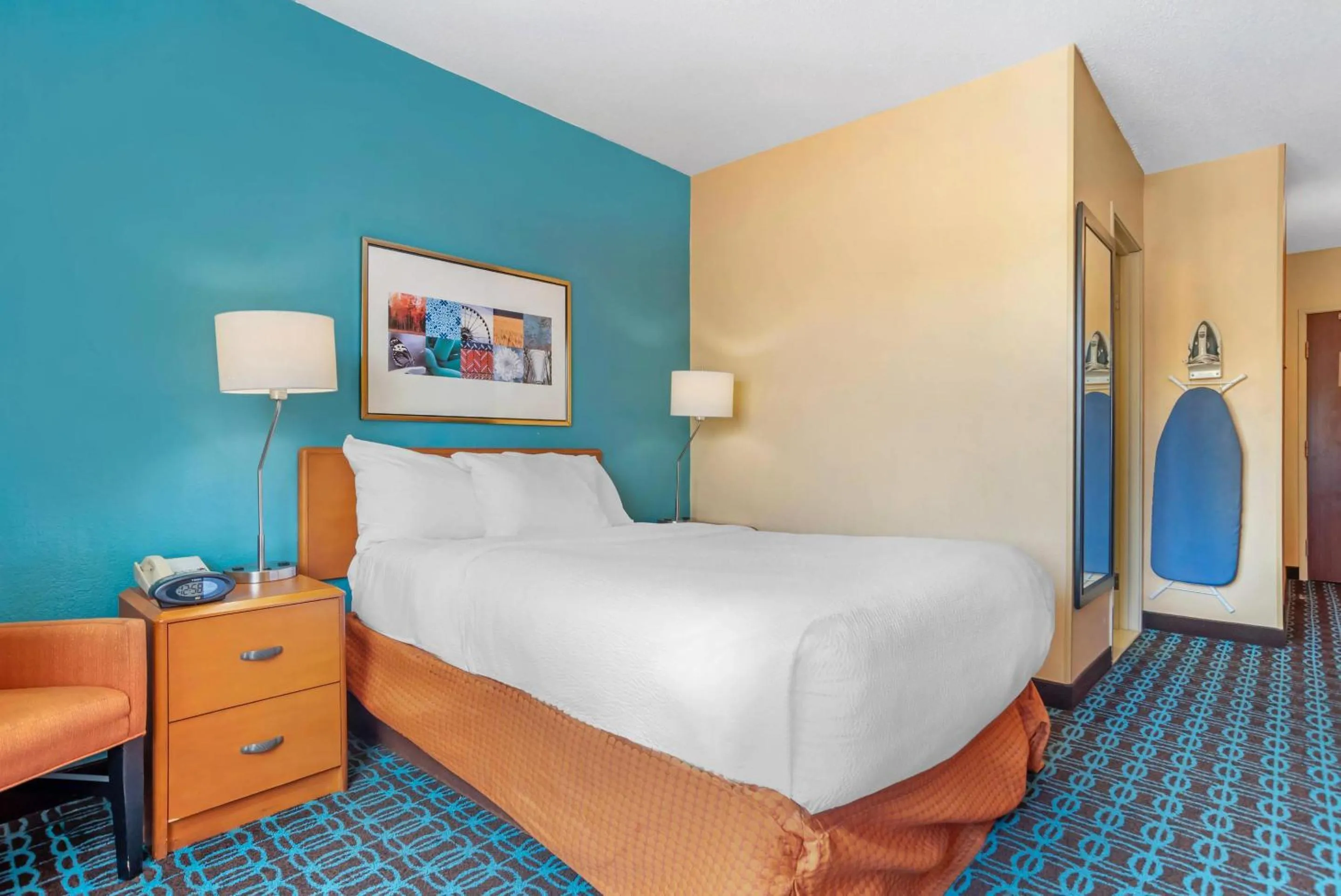 Bedroom, Bed in Rodeway Inn