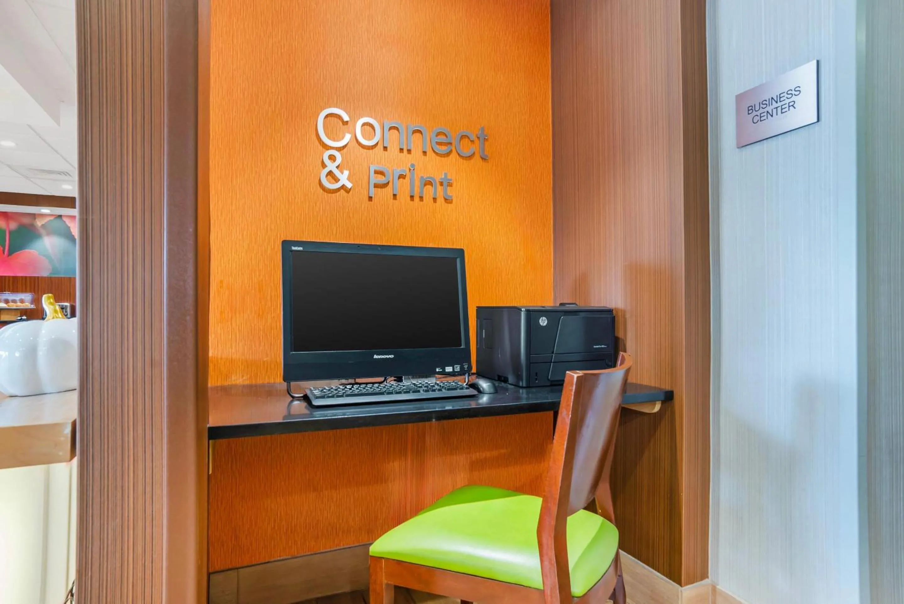 Business facilities in Rodeway Inn