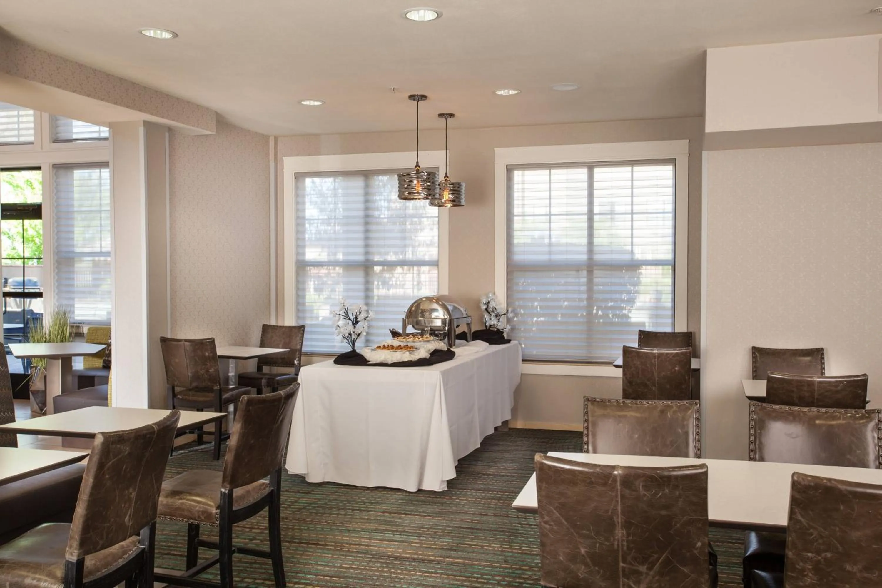 Restaurant/places to eat in Residence Inn Prescott