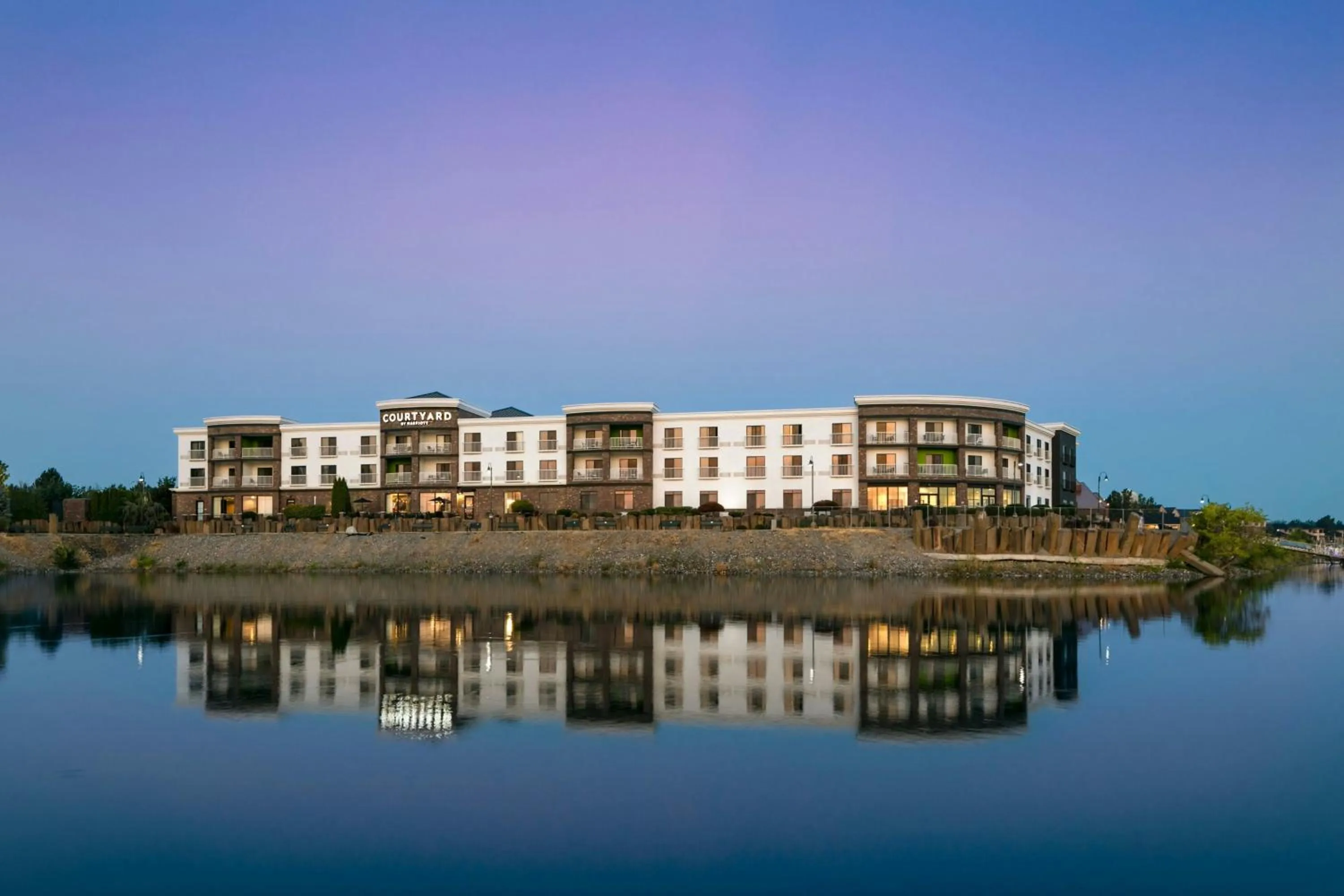 Property building in Courtyard Richland Columbia Point