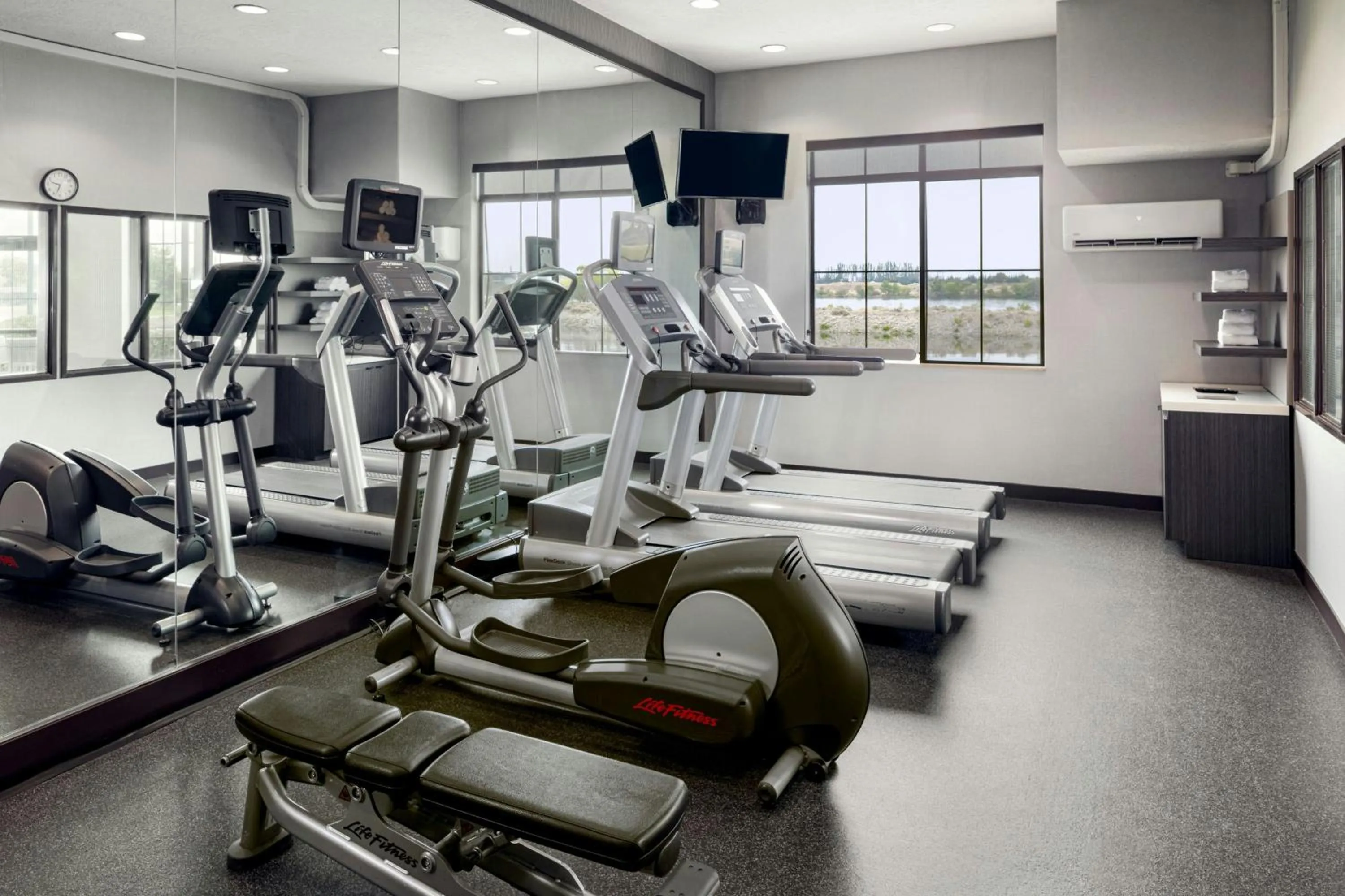 Fitness centre/facilities in Courtyard Richland Columbia Point
