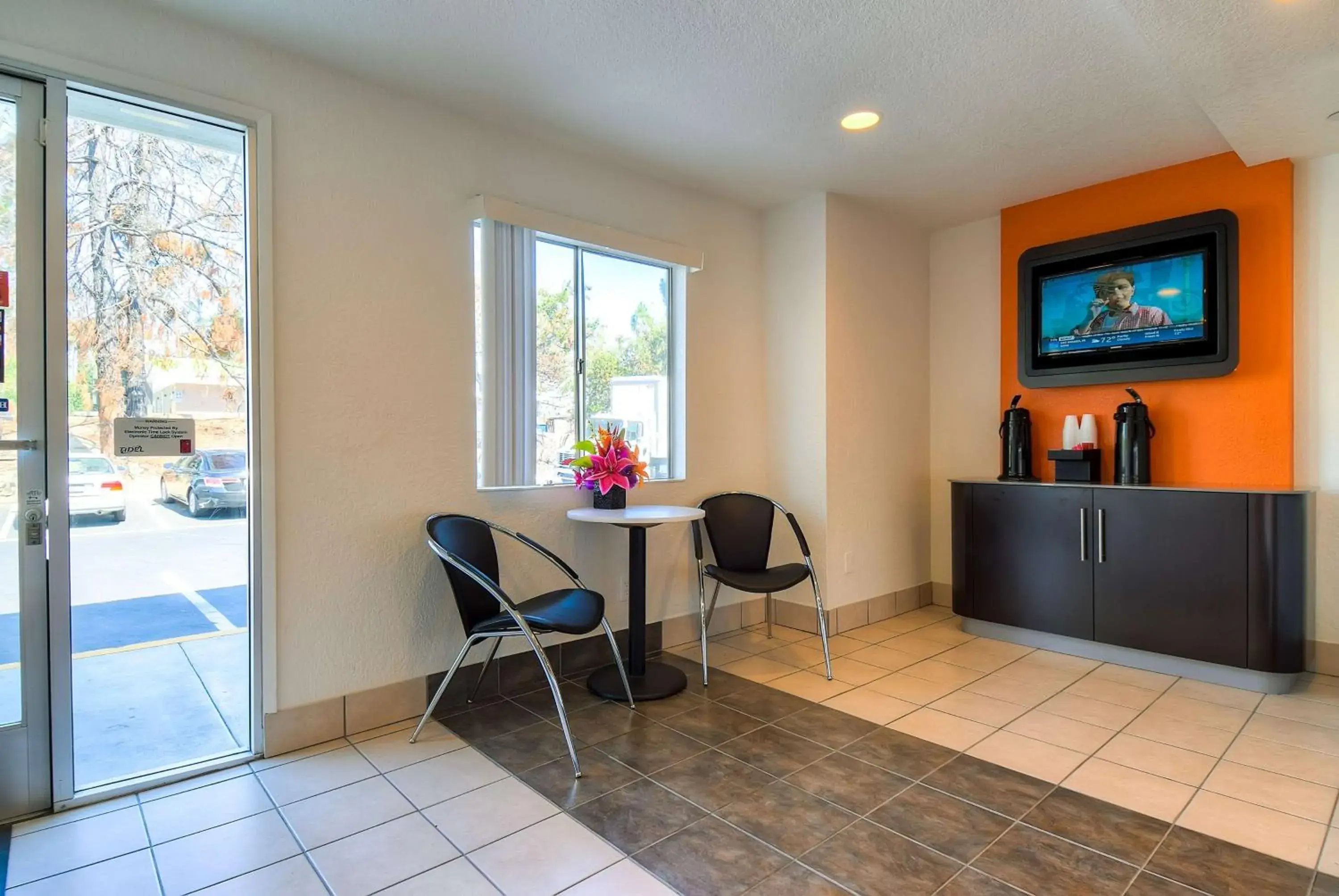 Communal lounge/ TV room in Motel 6-Rowland Heights, CA - Los Angeles - Pomona Communal lounge/ TV room in Motel 6-Rowland Heights, CA - Los Angeles - Pomona