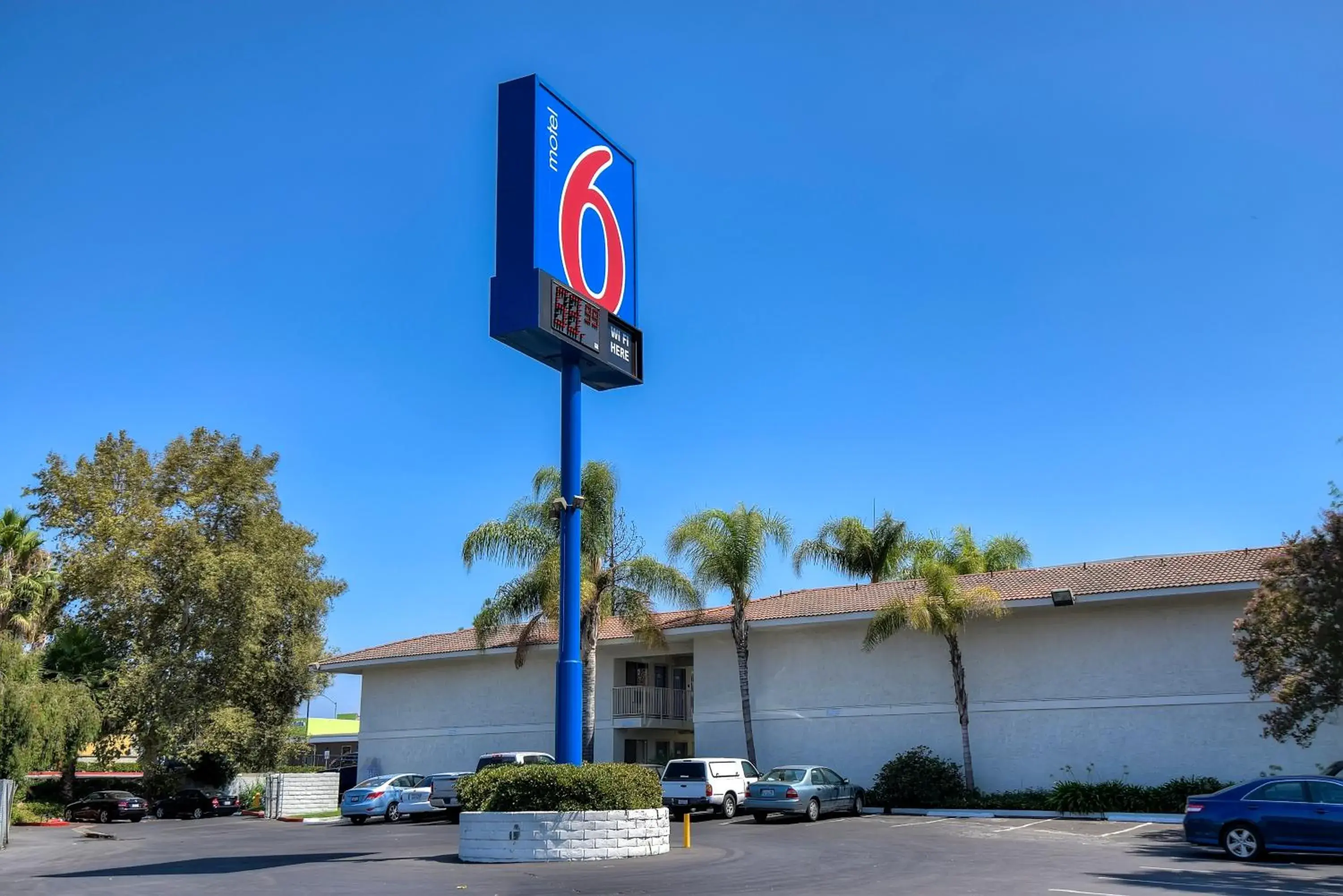Property building in Motel 6-Rowland Heights, CA - Los Angeles - Pomona Property building in Motel 6-Rowland Heights, CA - Los Angeles - Pomona