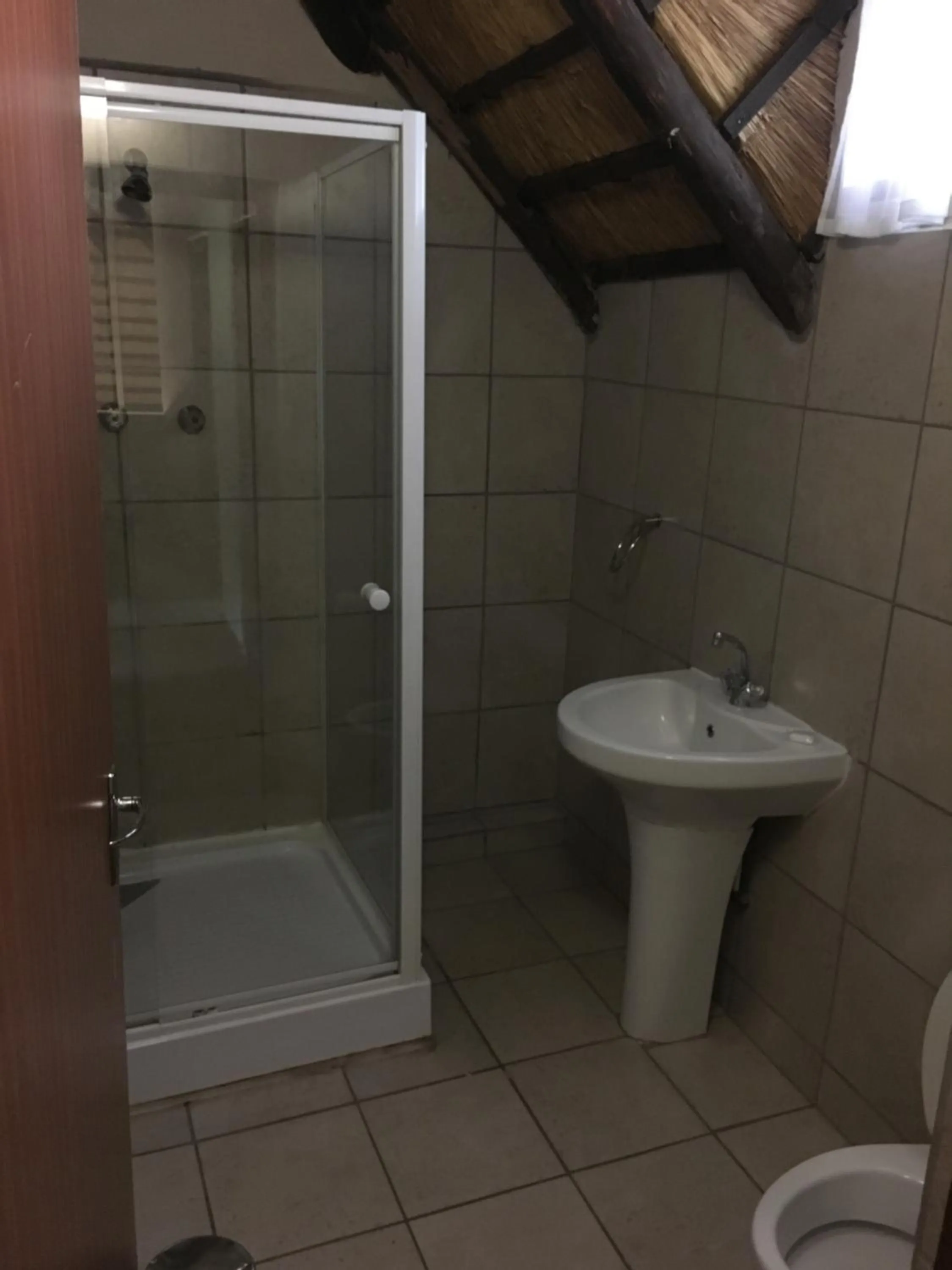 Shower in Dragon Peaks Mountain Resort