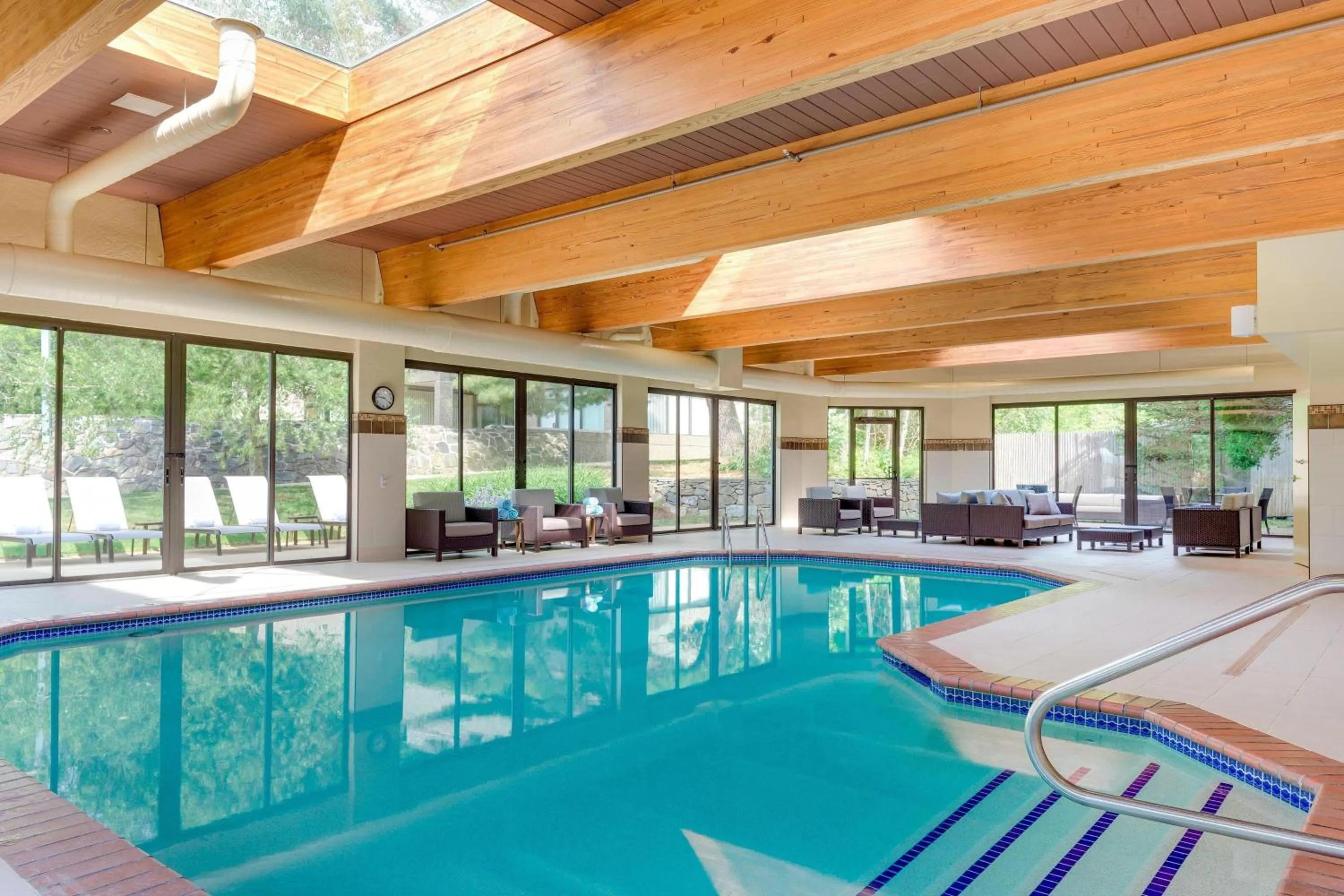 Swimming pool in Courtyard by Marriott Portsmouth