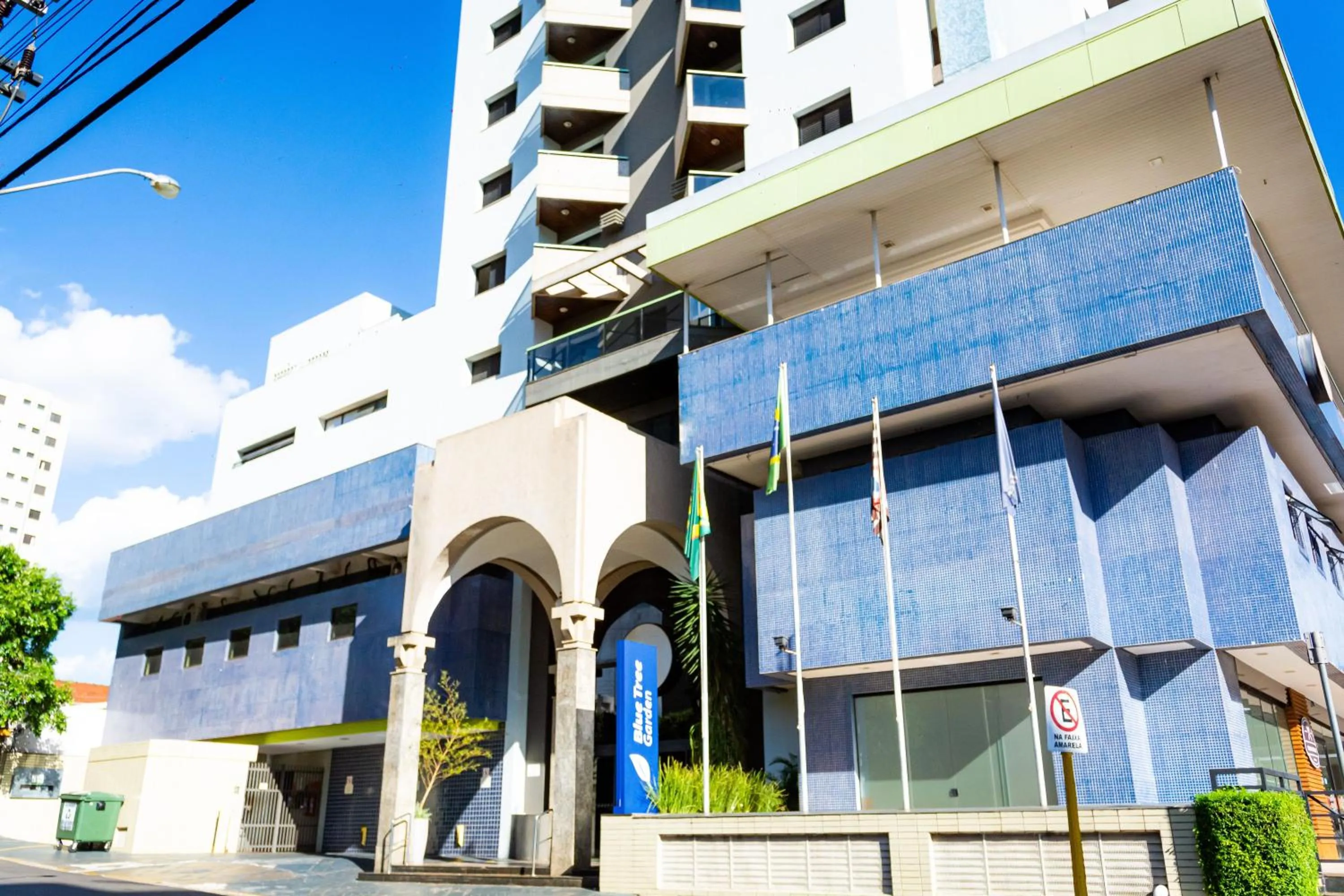 Property building in Blue Tree Garden Bauru