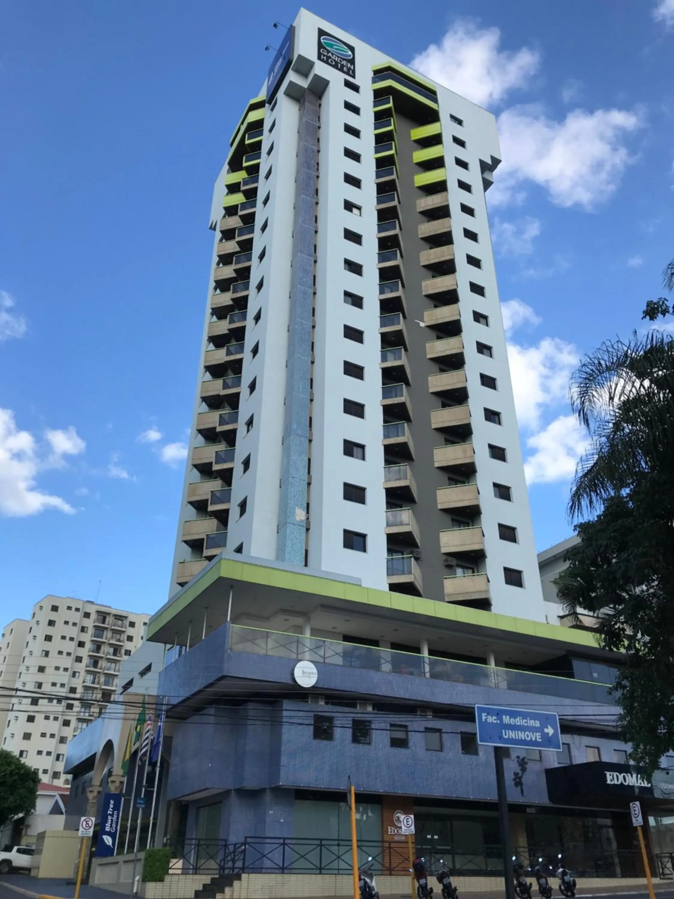 Property building in Blue Tree Garden Bauru