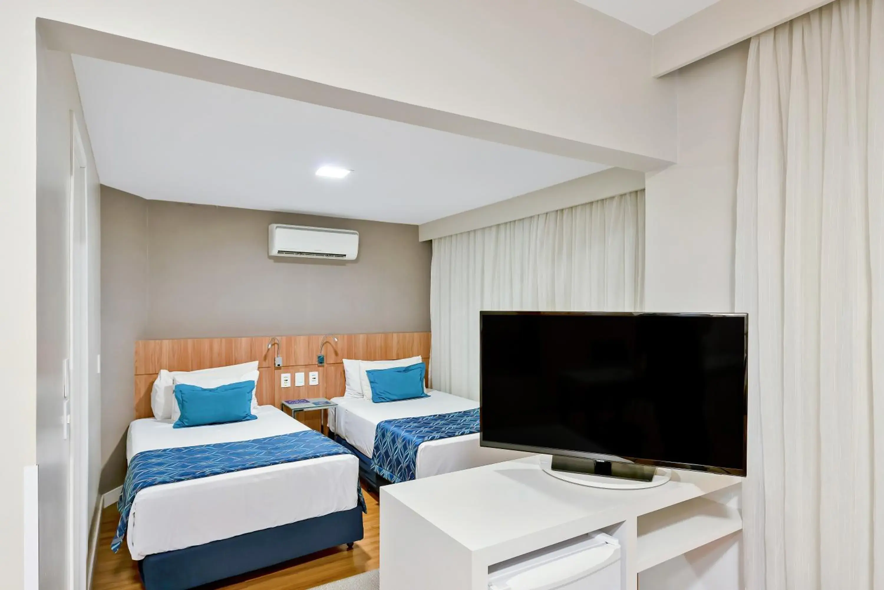 TV and multimedia, Bed in Blue Tree Garden Bauru TV and multimedia, Bed in Blue Tree Garden Bauru