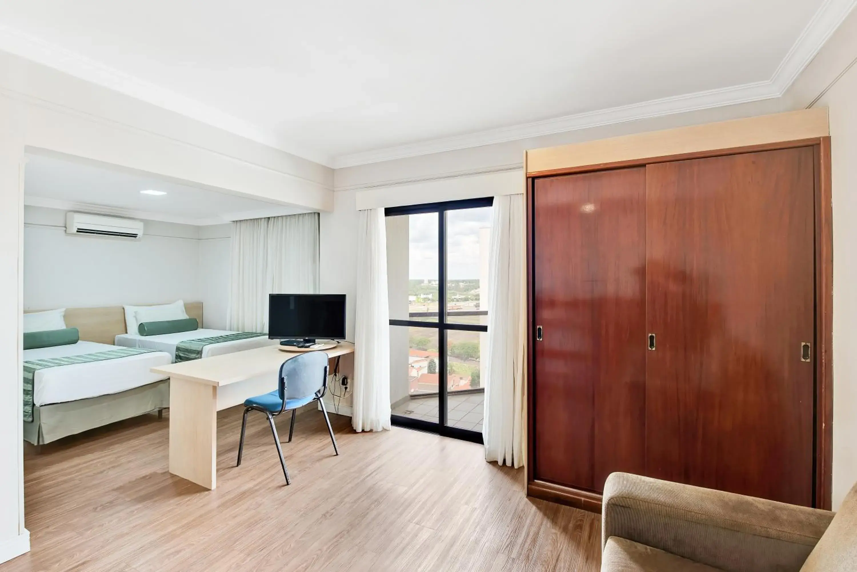 Living room, Bed in Blue Tree Garden Bauru Living room, Bed in Blue Tree Garden Bauru