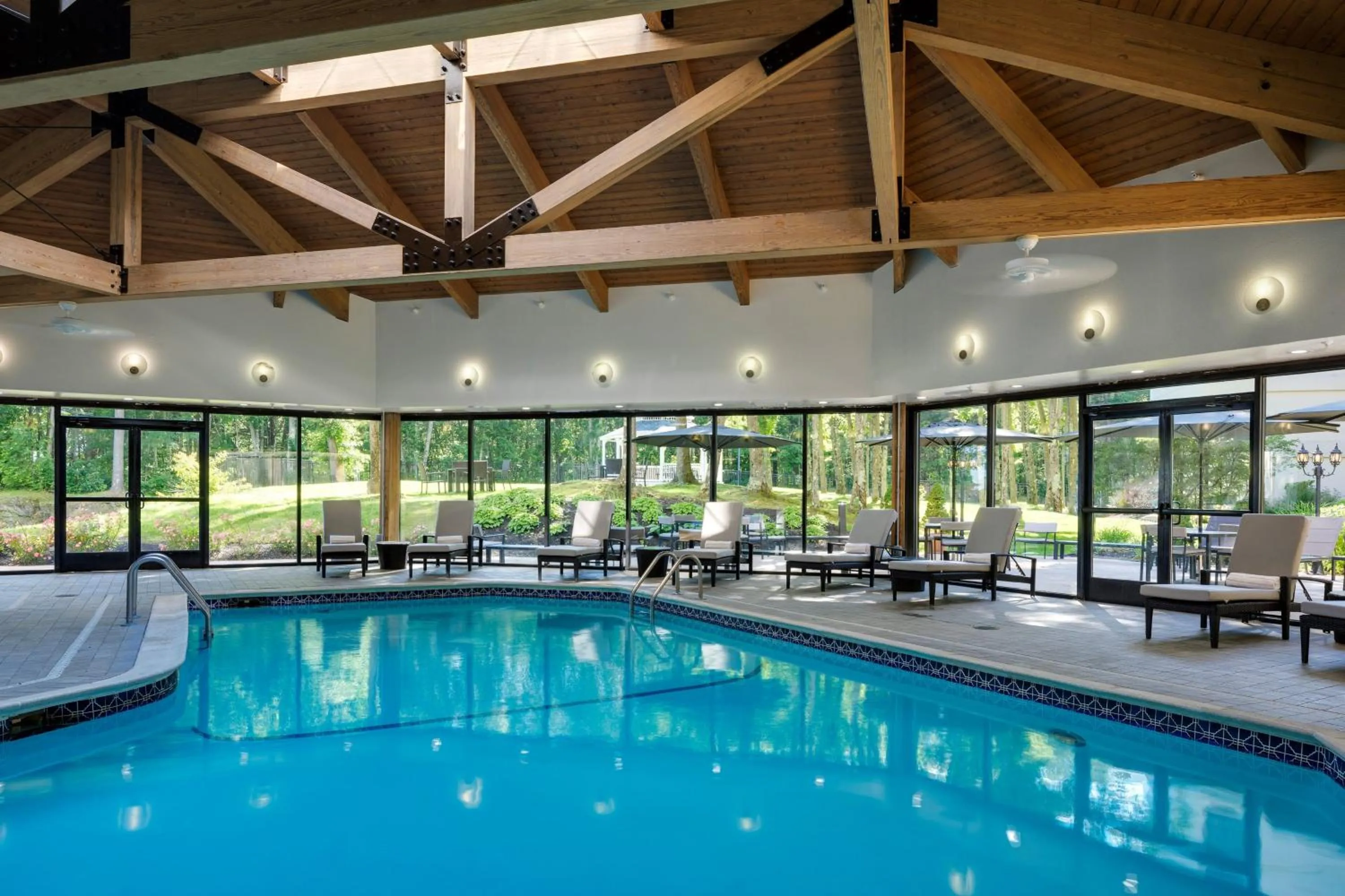 Swimming pool in Portland Sheraton at Sable Oaks