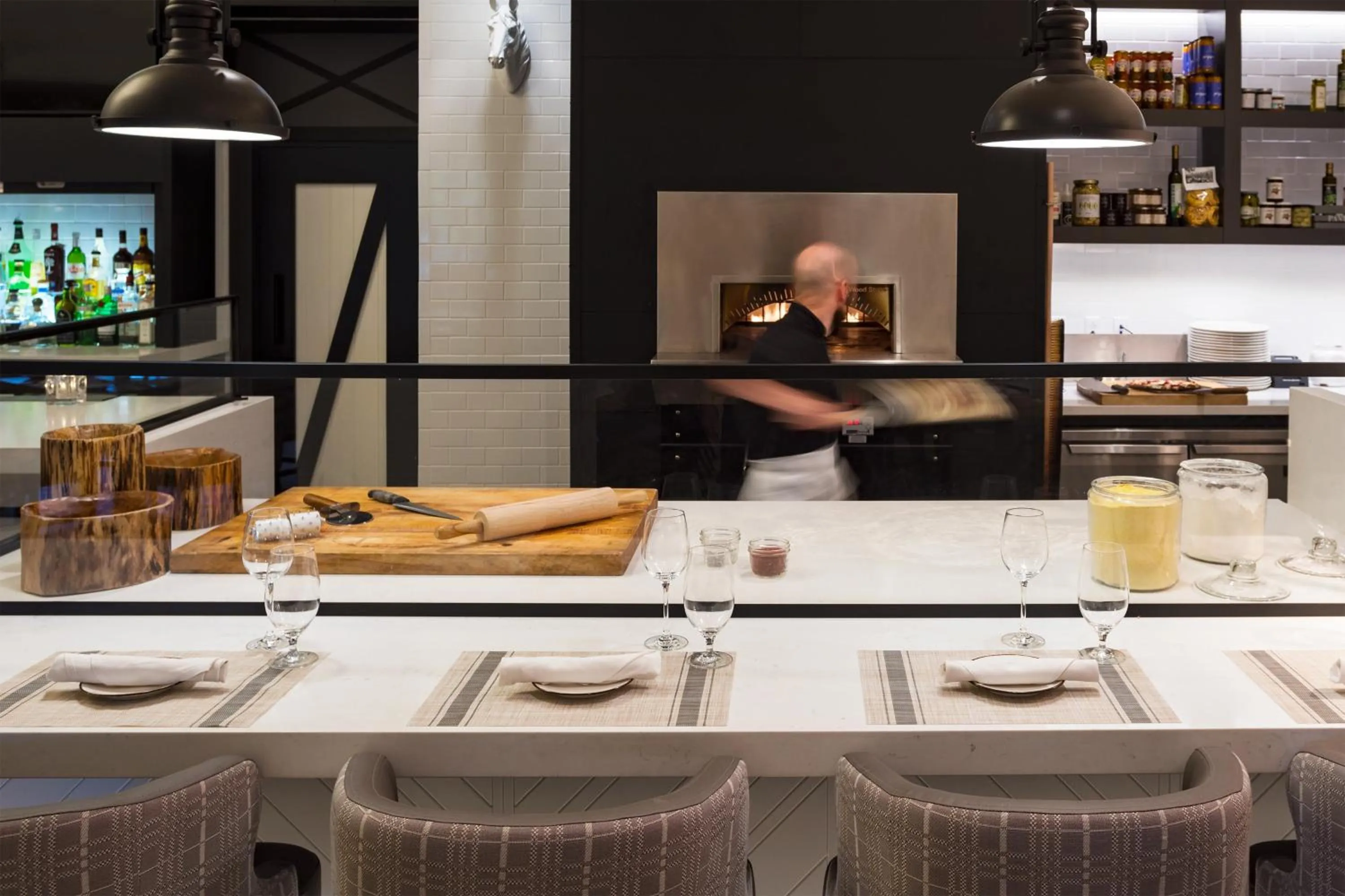 Kitchen or kitchenette in Portland Sheraton at Sable Oaks