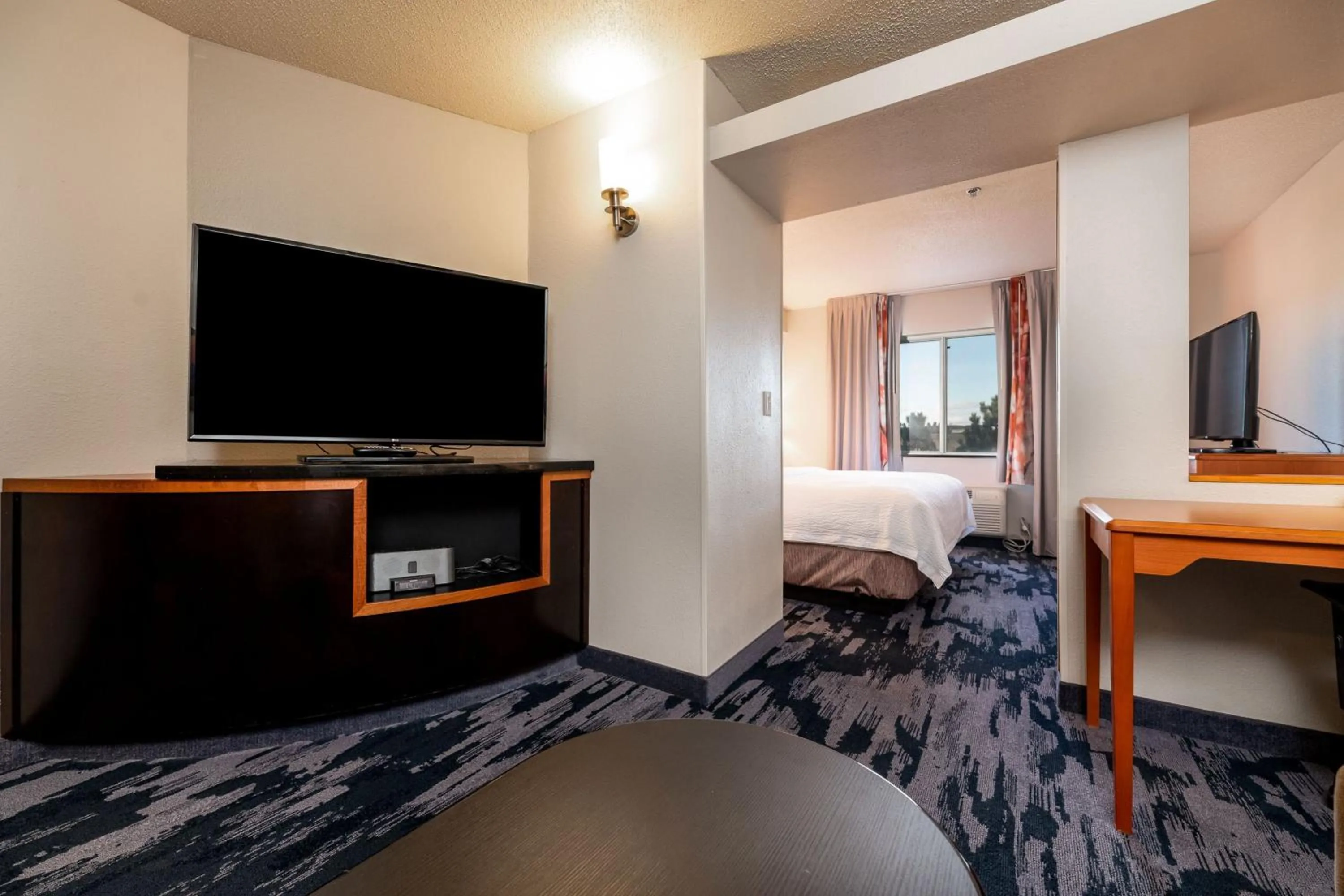 Photo of the whole room, Bed in Fairfield Inn & Suites by Marriott Spearfish