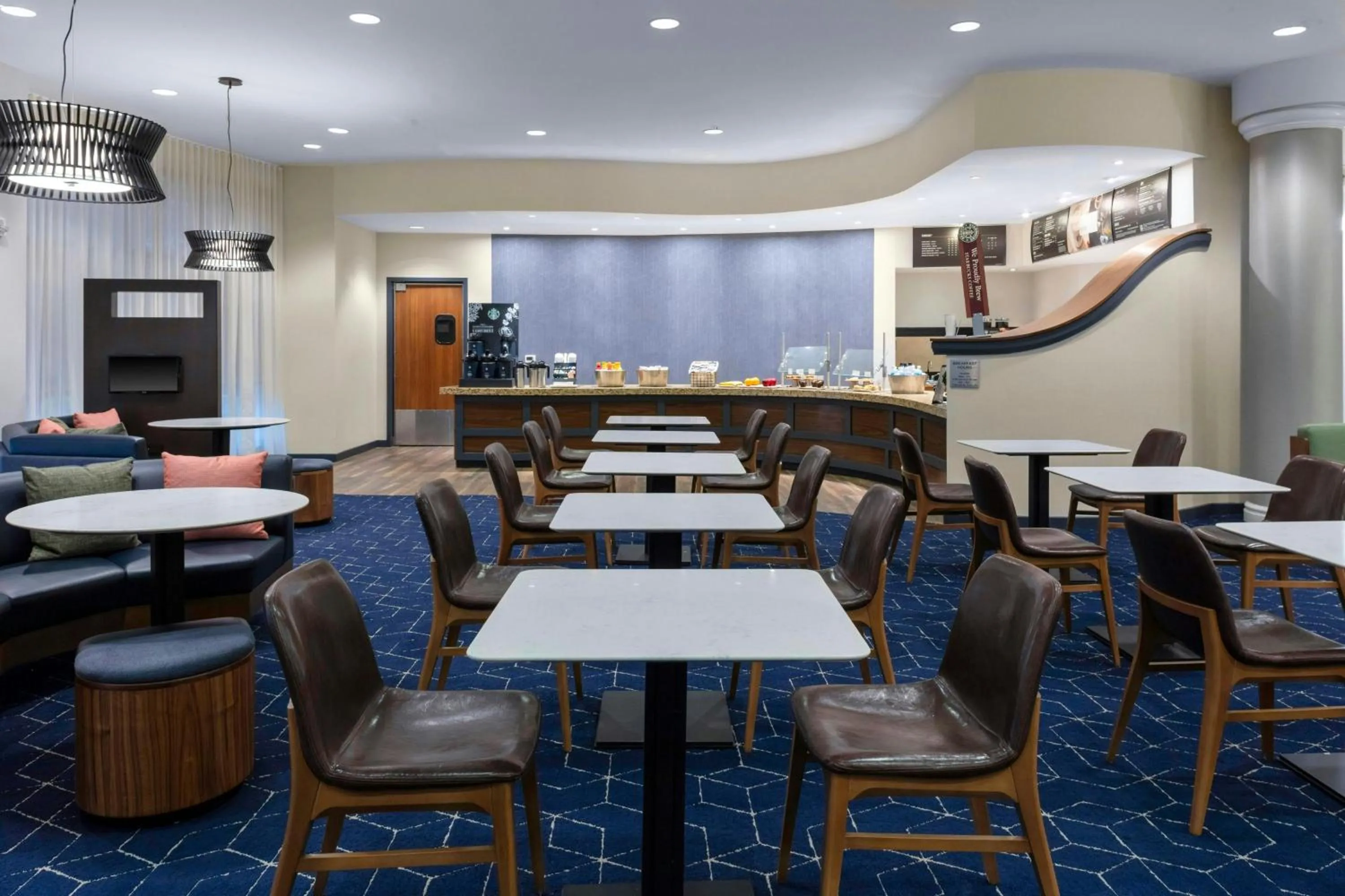 Breakfast in Courtyard Reading Wyomissing