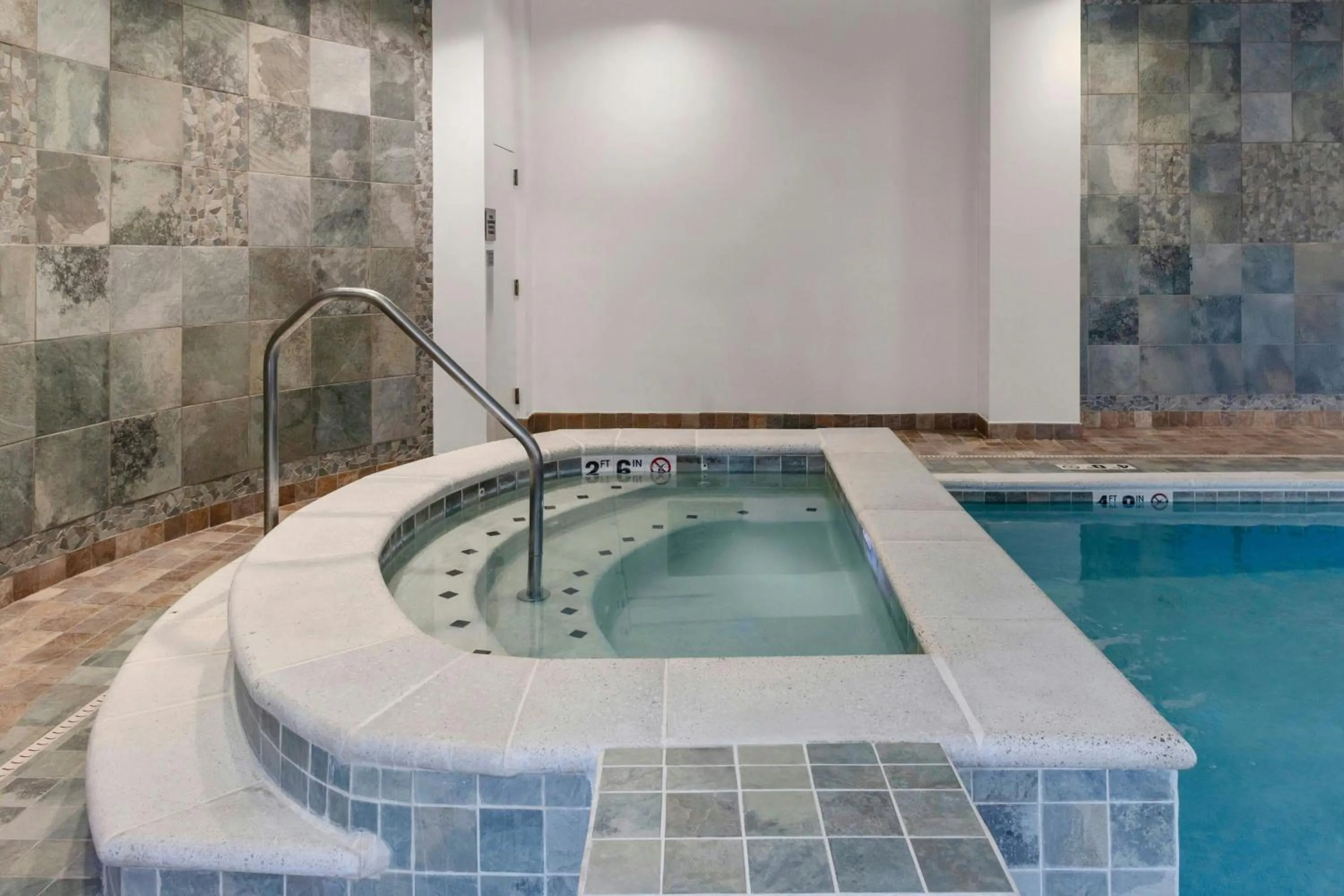 Fitness centre/facilities in Courtyard Reading Wyomissing