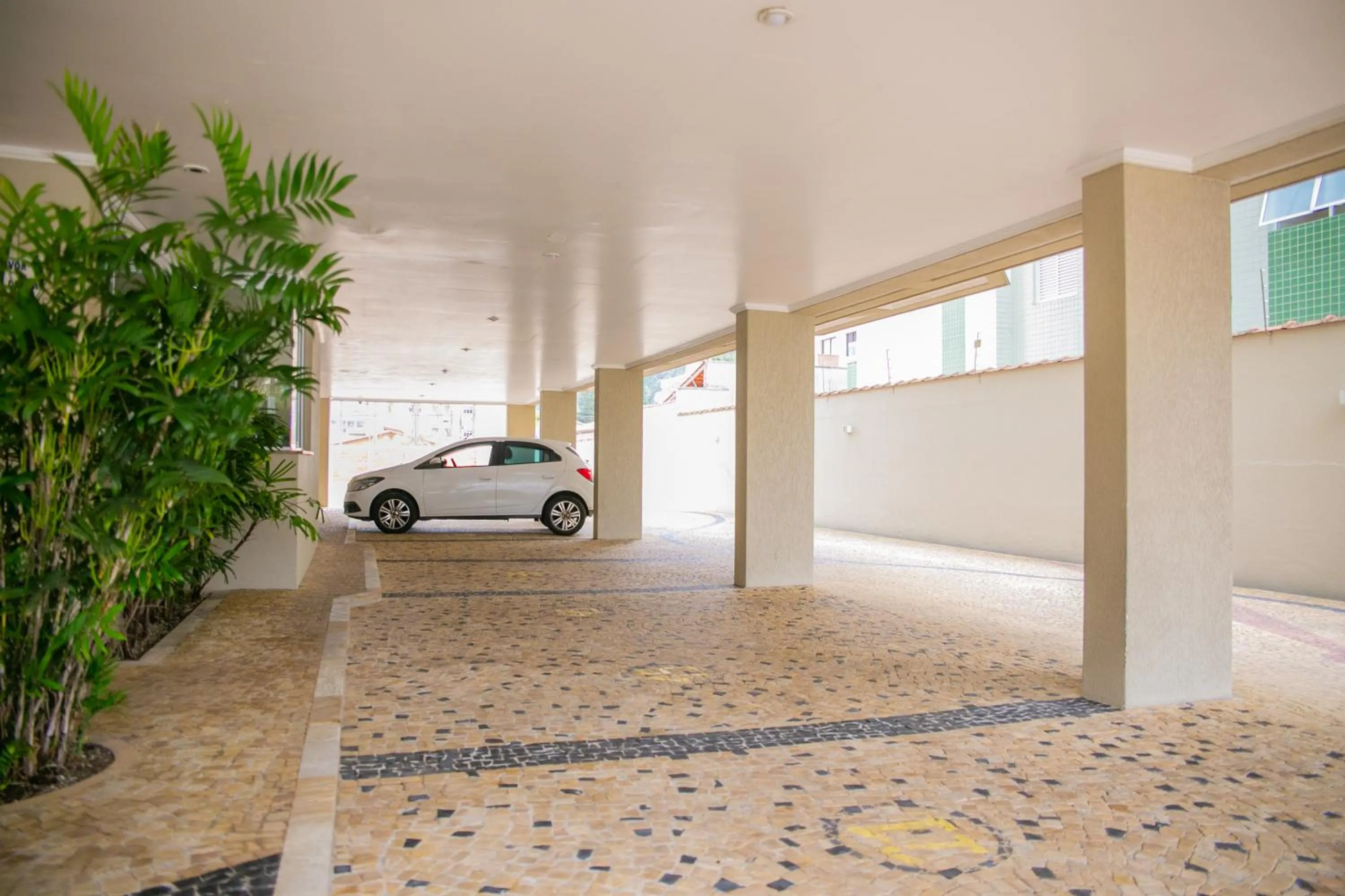 Parking in Paramar Praia Grande