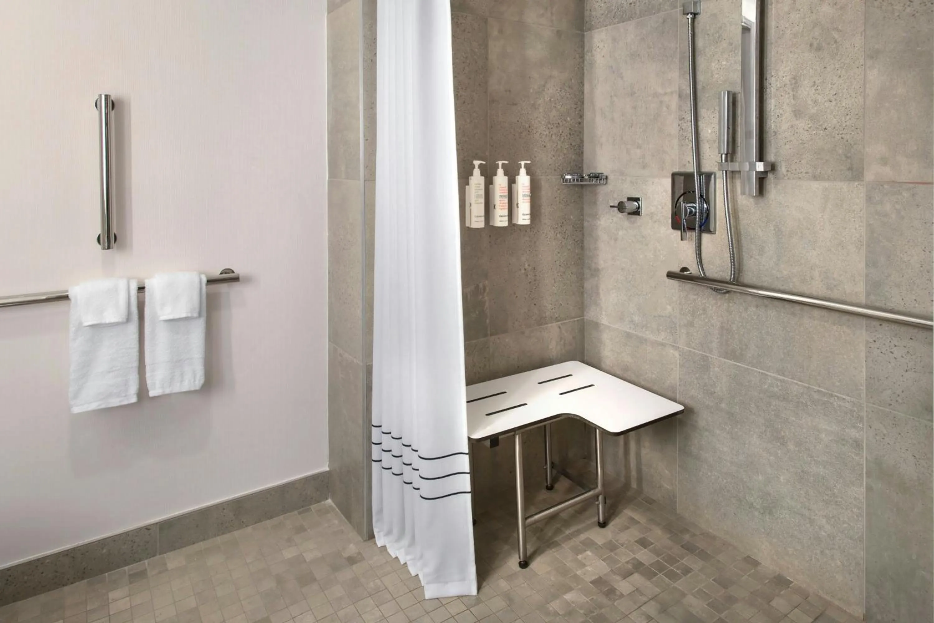 Bathroom in Richmond Marriott Short Pump