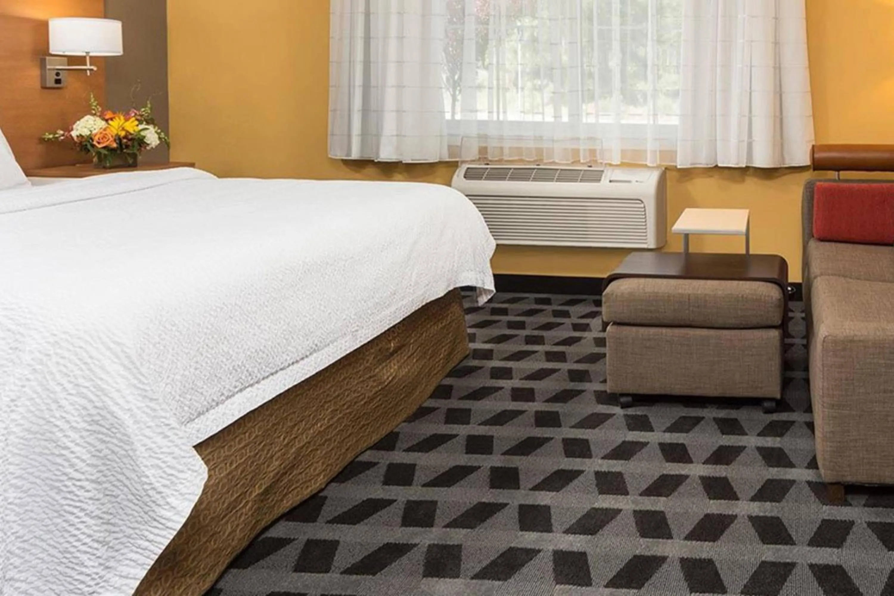 Bedroom, Bed in TownePlace Suites Old Mill District, Bend Near Mt Bachelor