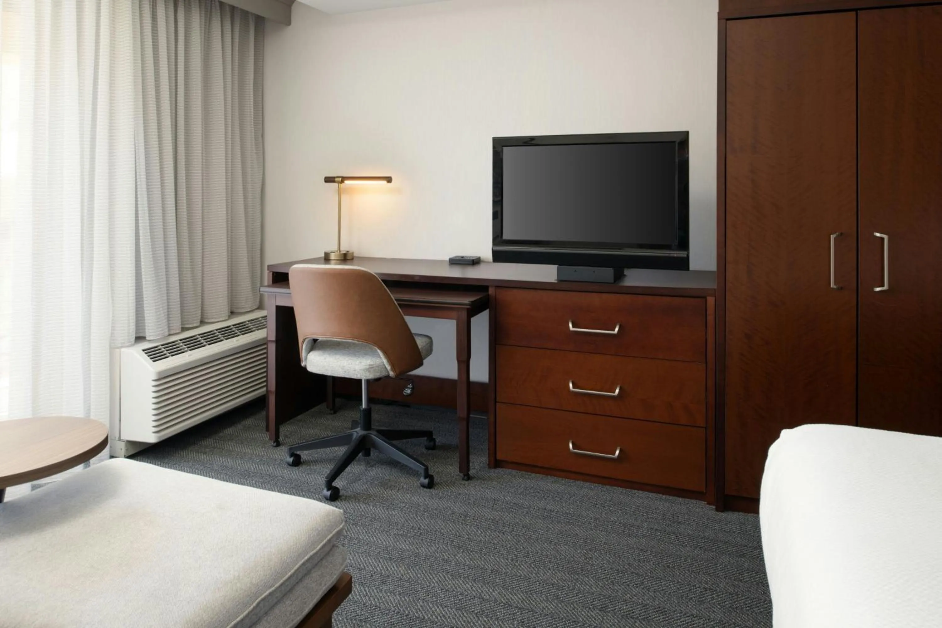 Photo of the whole room, Bed in Courtyard Carson City