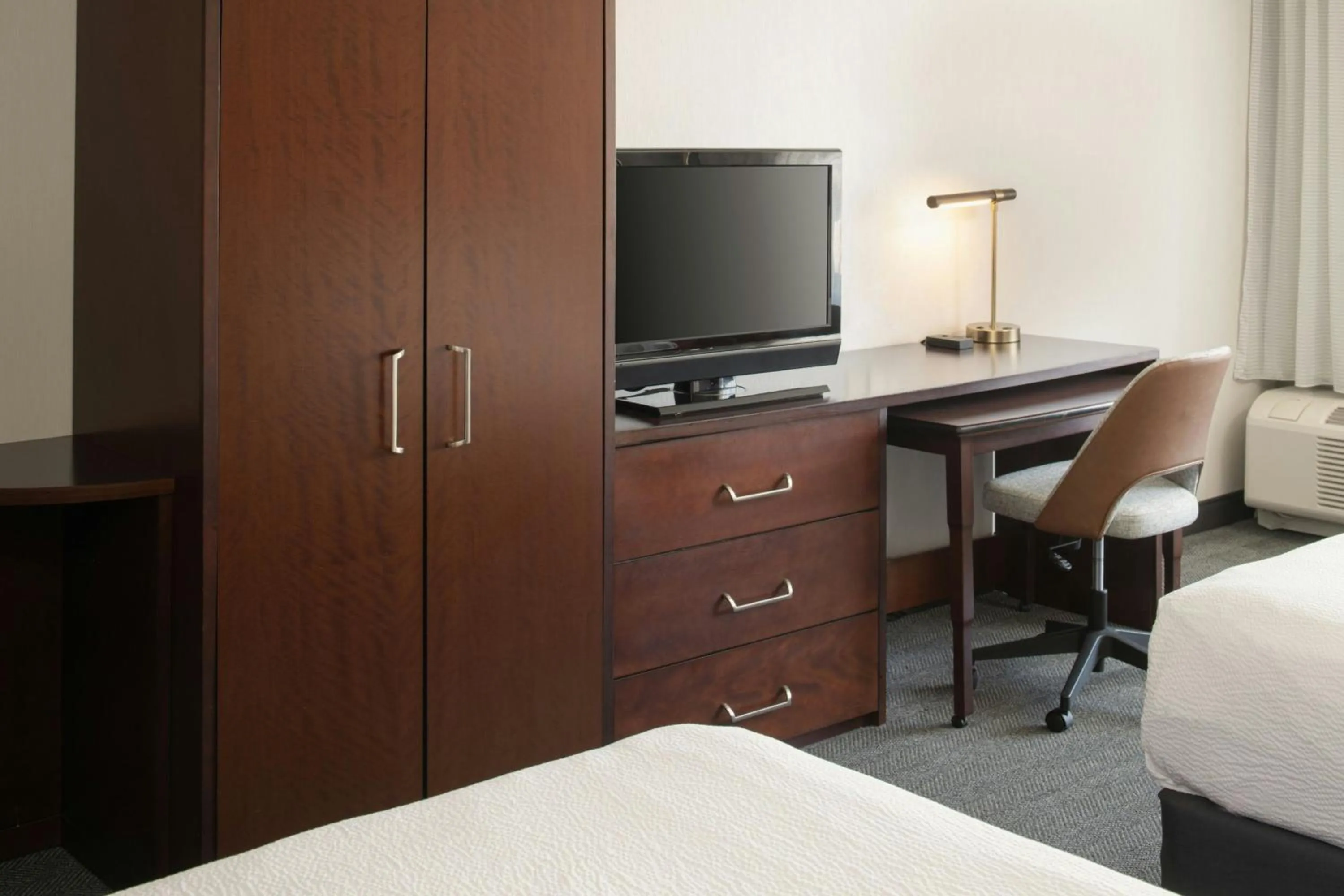 Photo of the whole room, Bed in Courtyard Carson City