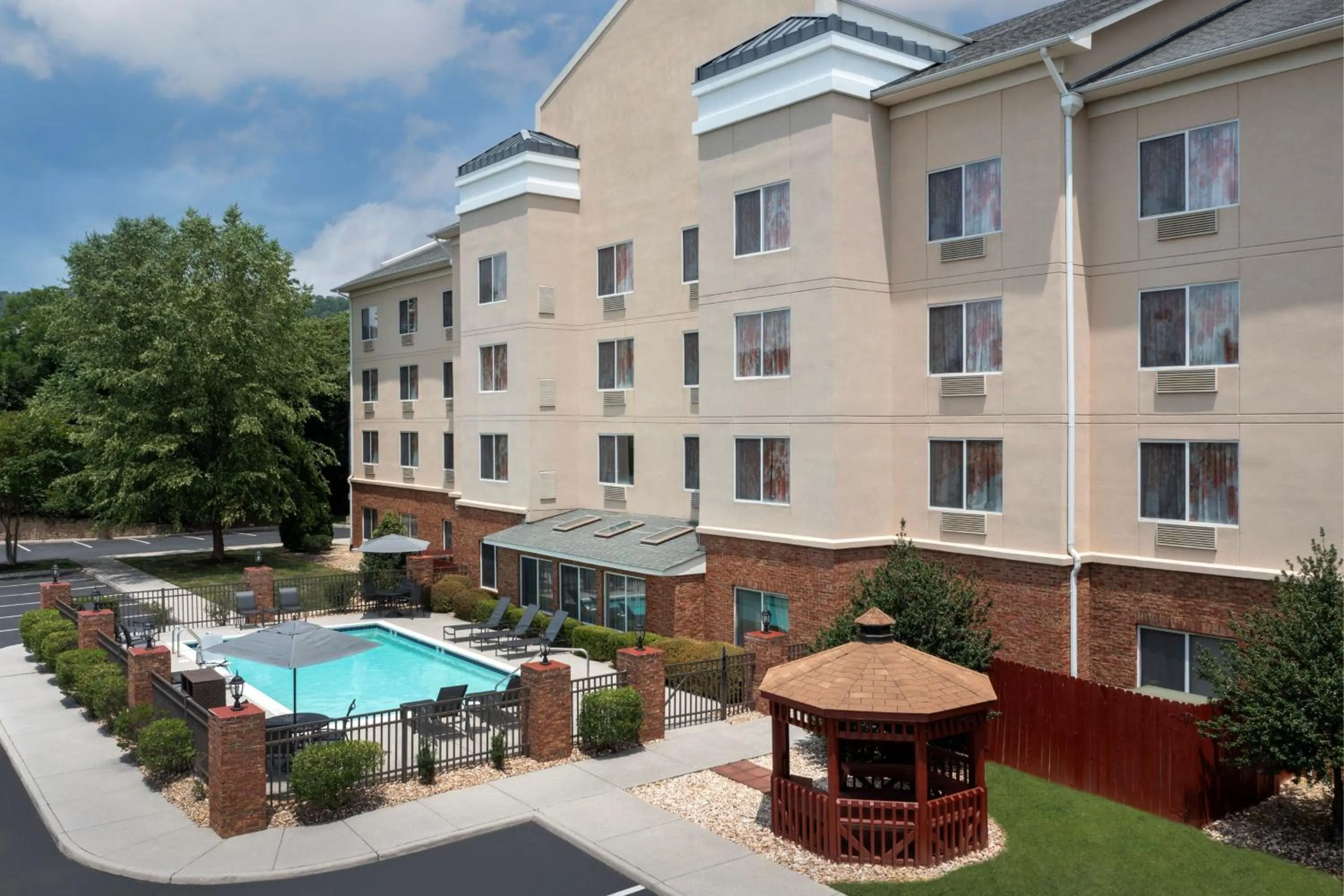 Swimming pool in Fairfield Inn & Suites Roanoke Hollins/I-81