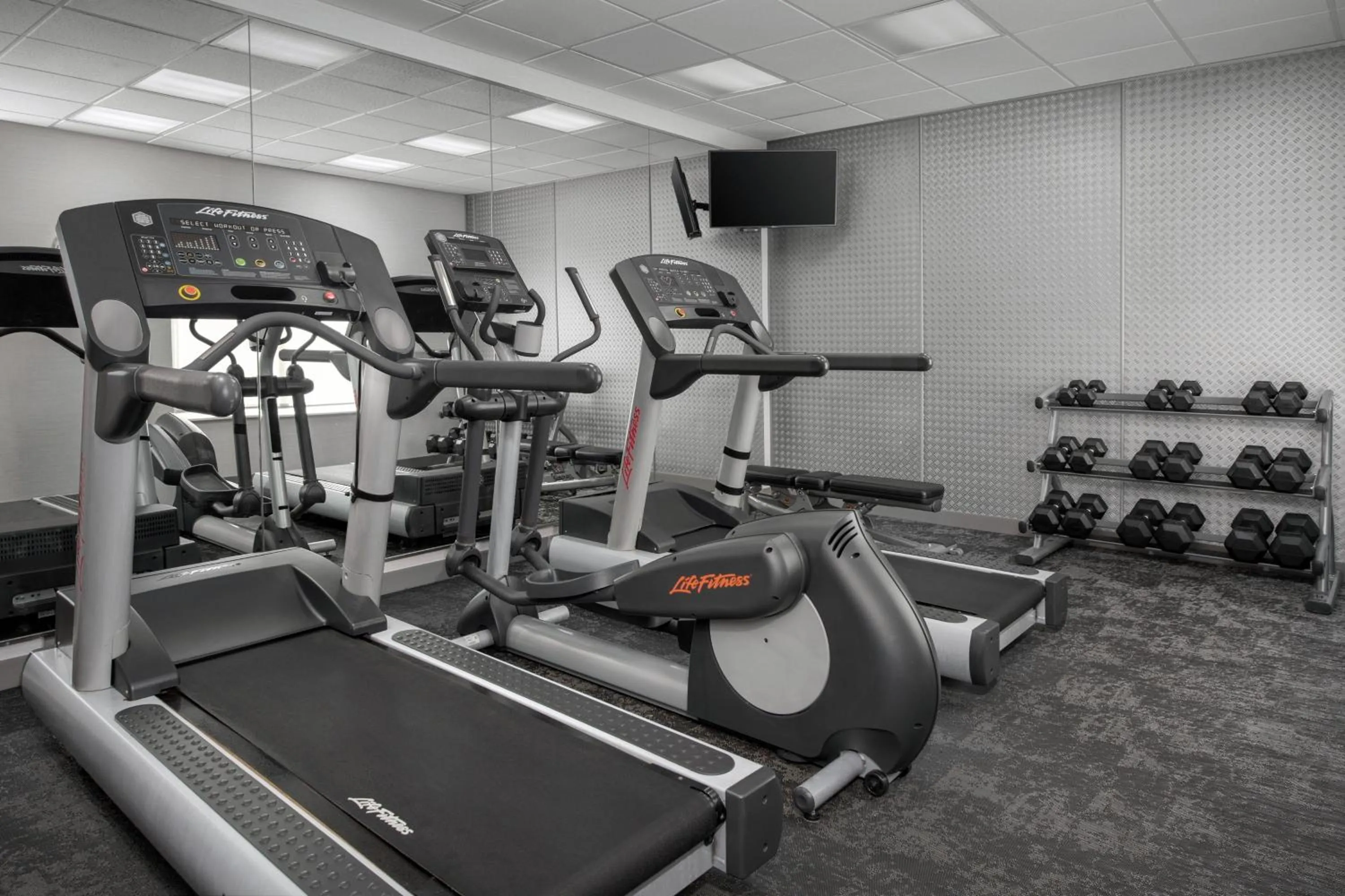 Fitness centre/facilities in Fairfield Inn & Suites Roanoke Hollins/I-81