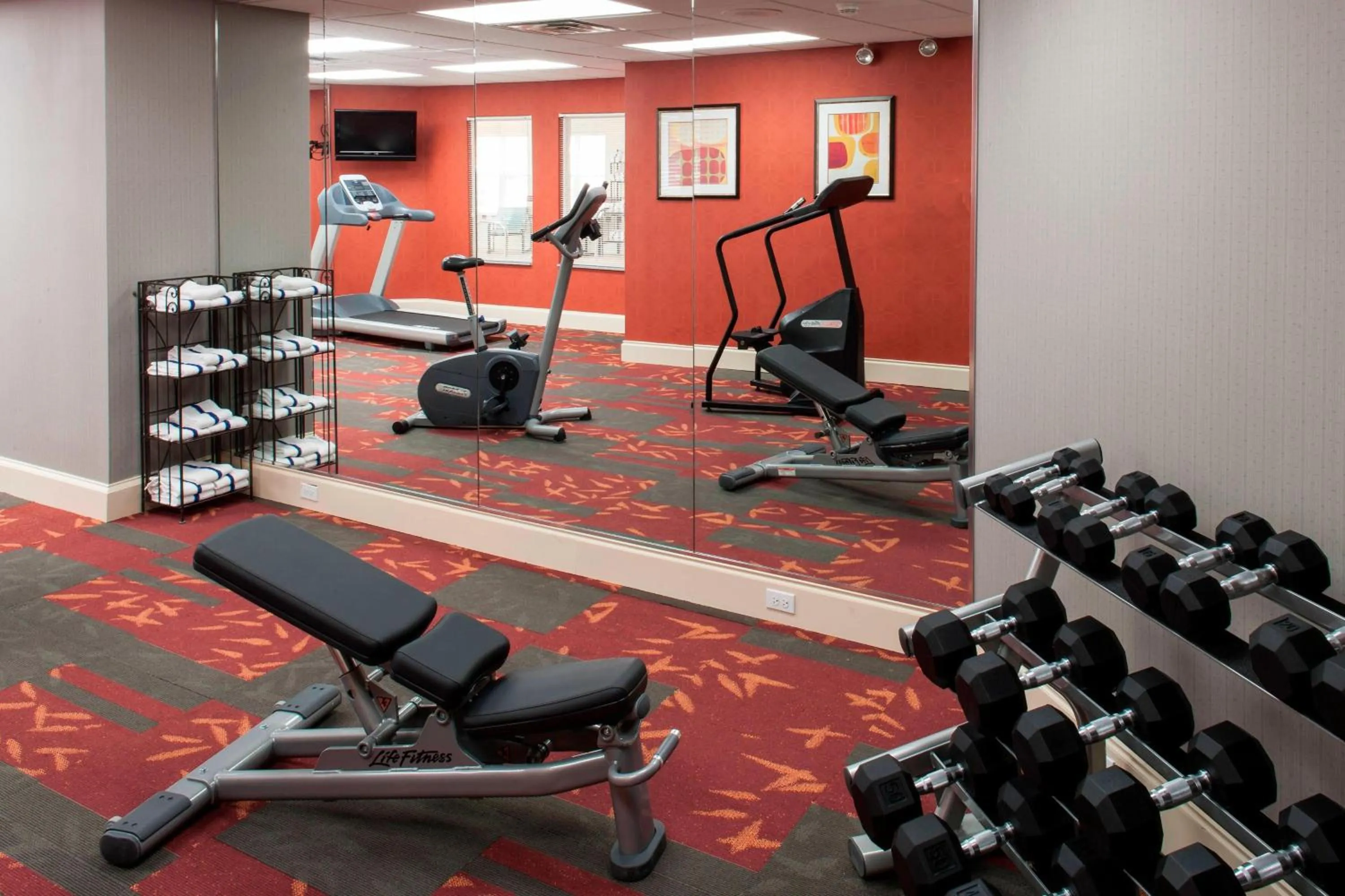 Fitness centre/facilities in Residence Inn by Marriott Rogers