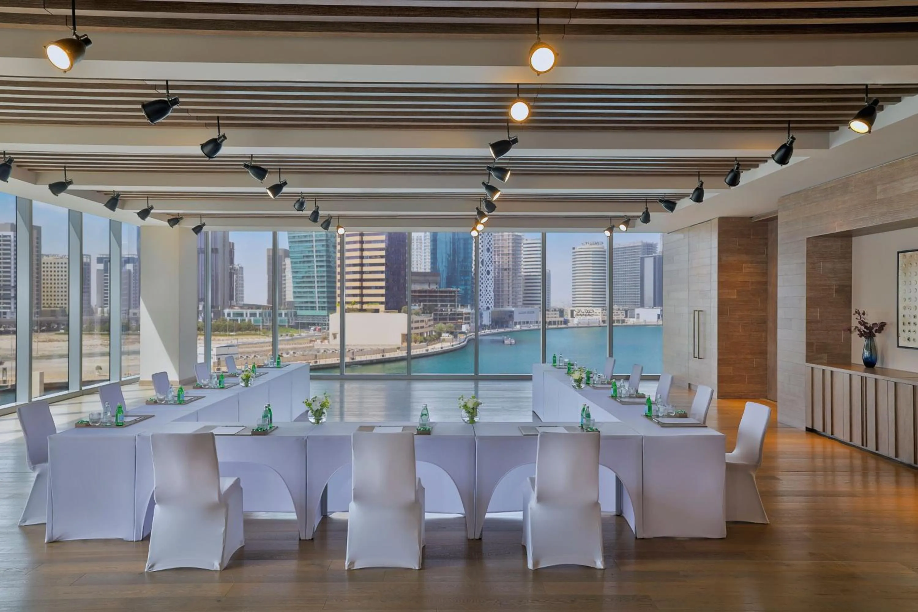 Meeting/conference room in The St. Regis Downtown Dubai