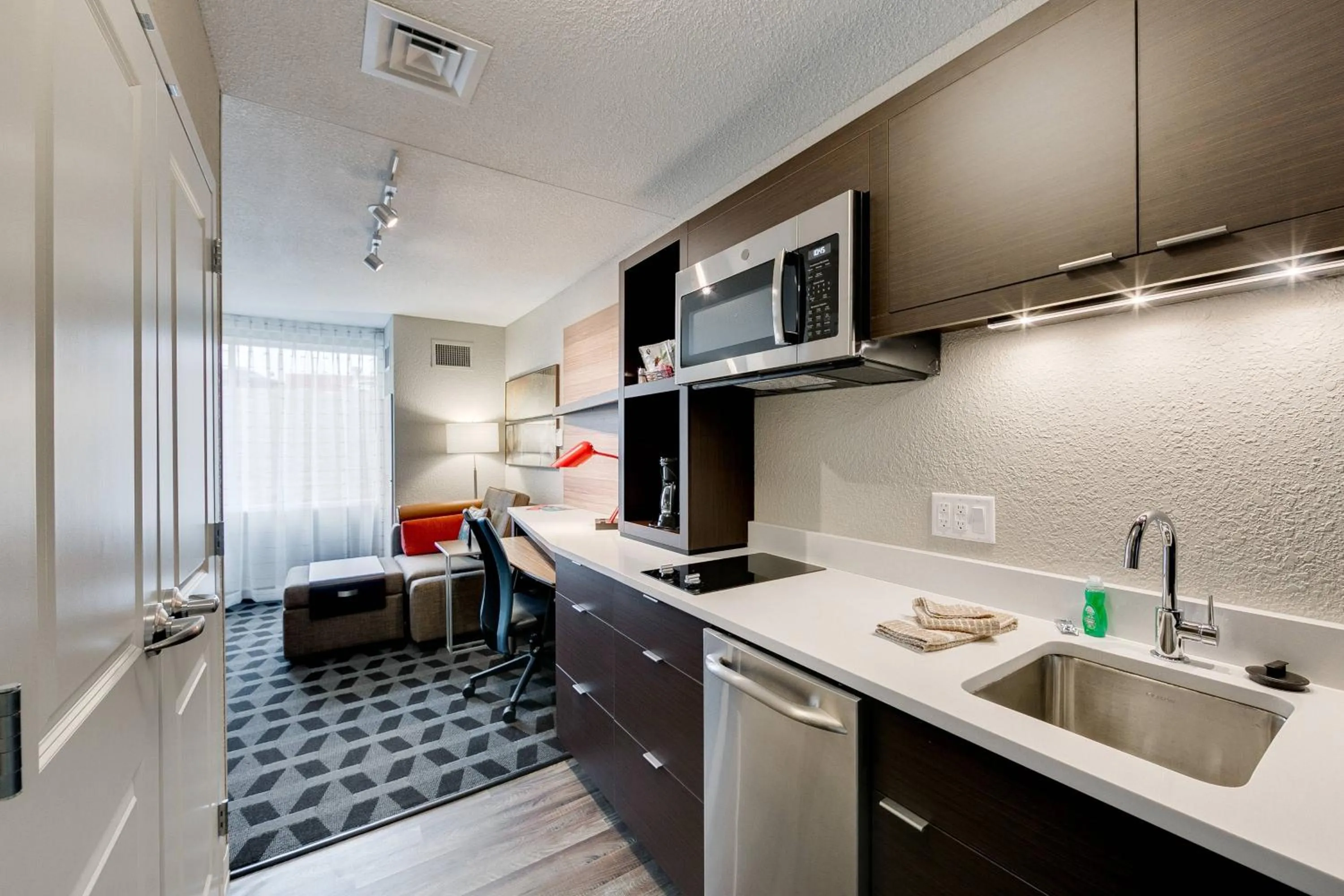Kitchen or kitchenette in TownePlace Suites by Marriott Kansas City Liberty