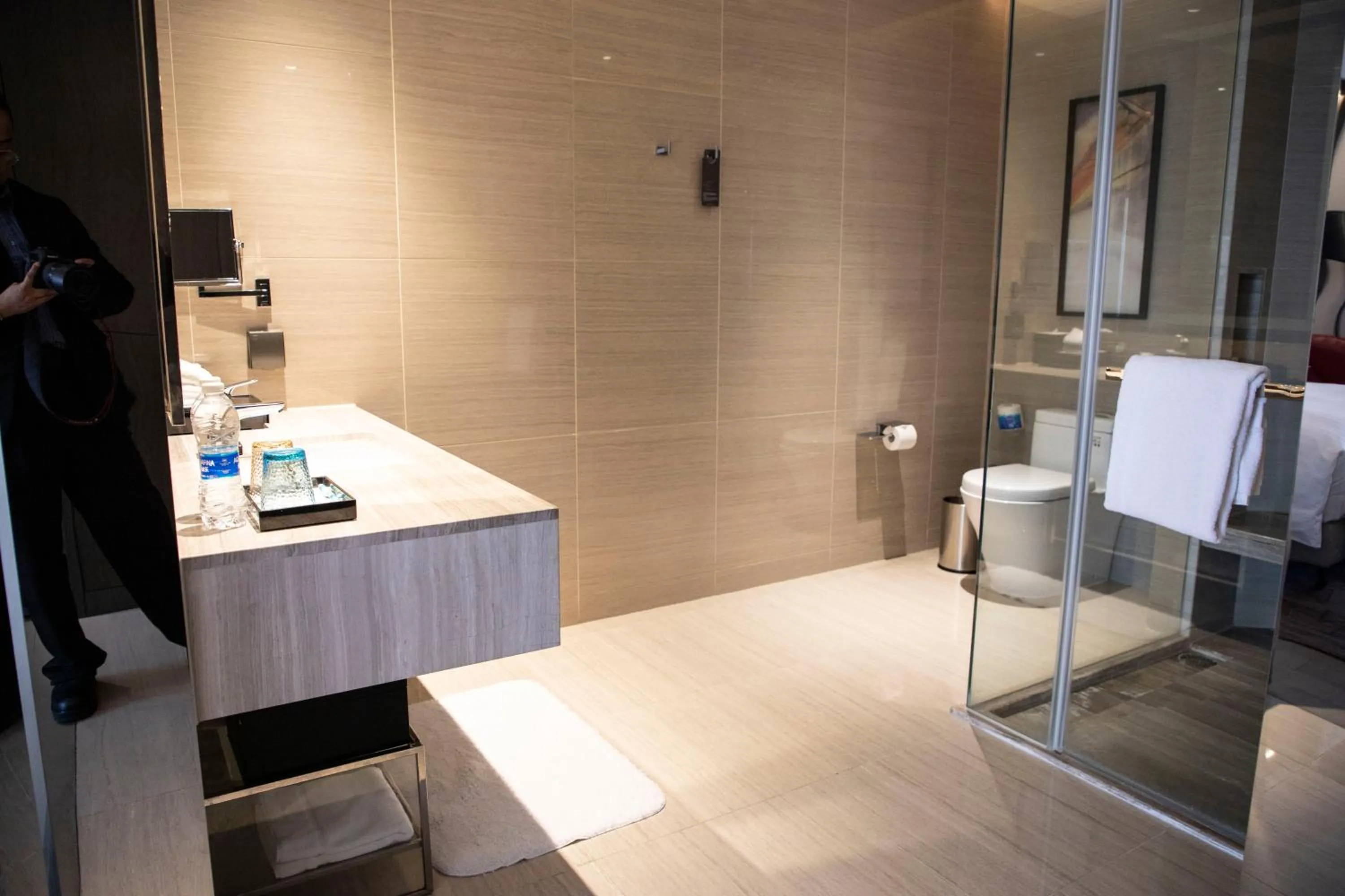 Shower in Courtyard by Marriott Tianjin Hongqiao