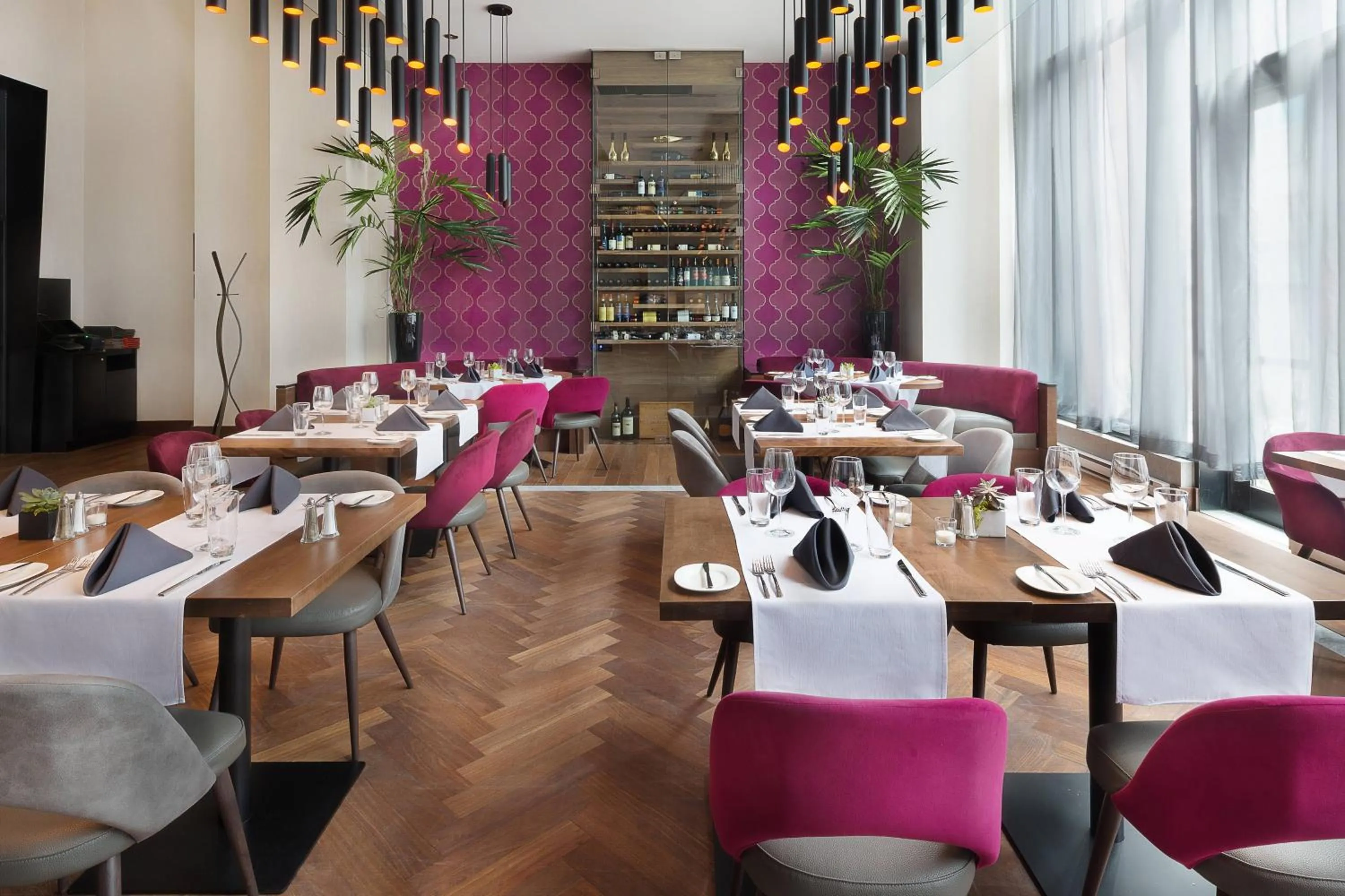 Restaurant/places to eat in Hôtel AC Montréal Centre-ville