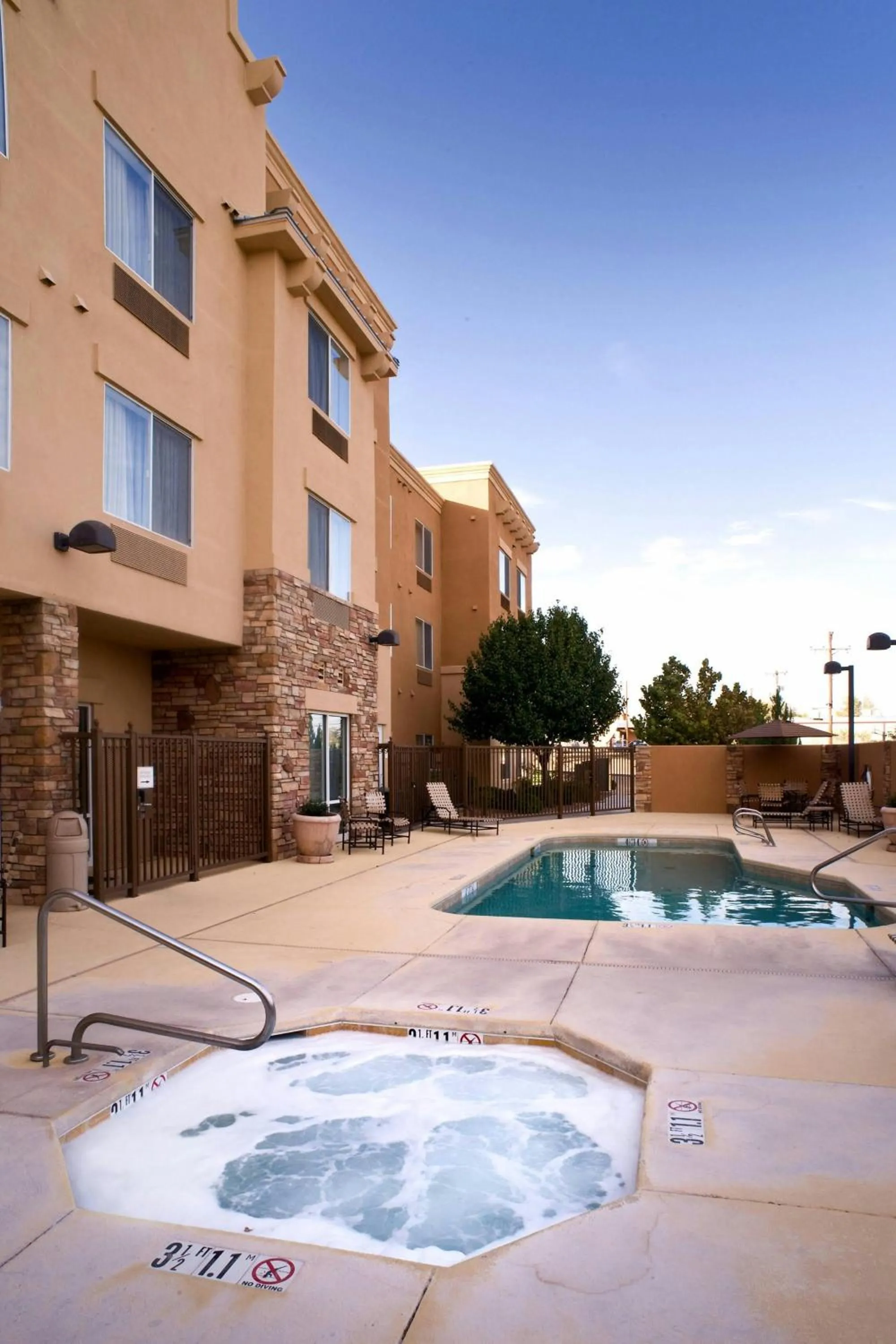 Area and facilities in Fairfield Inn & Suites Roswell