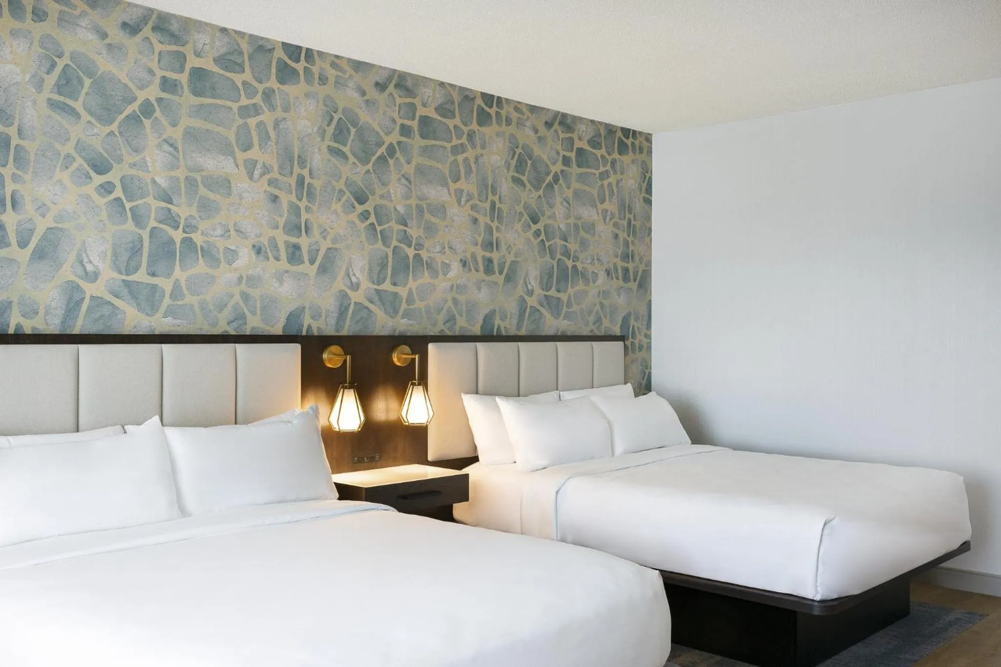 Bed in Rochester Marriott Mayo Clinic Area